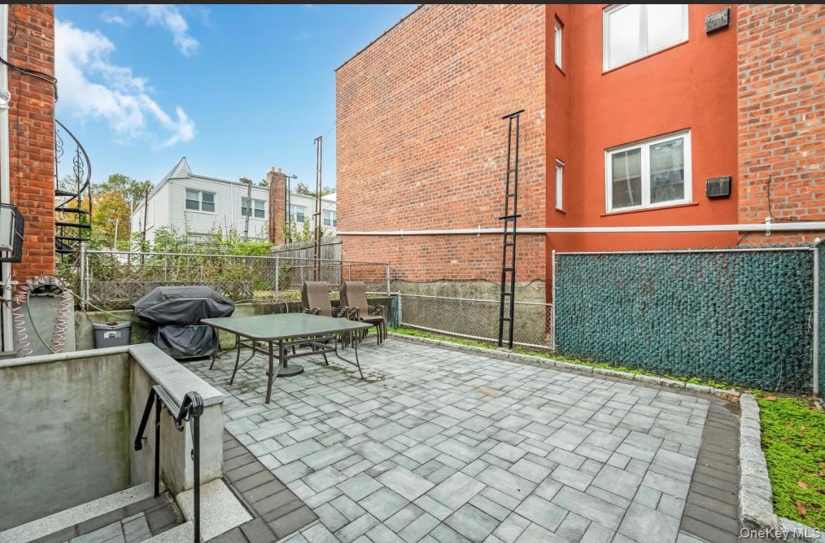 6983 Juniper Boulevard S, Middle Village, NY 11379