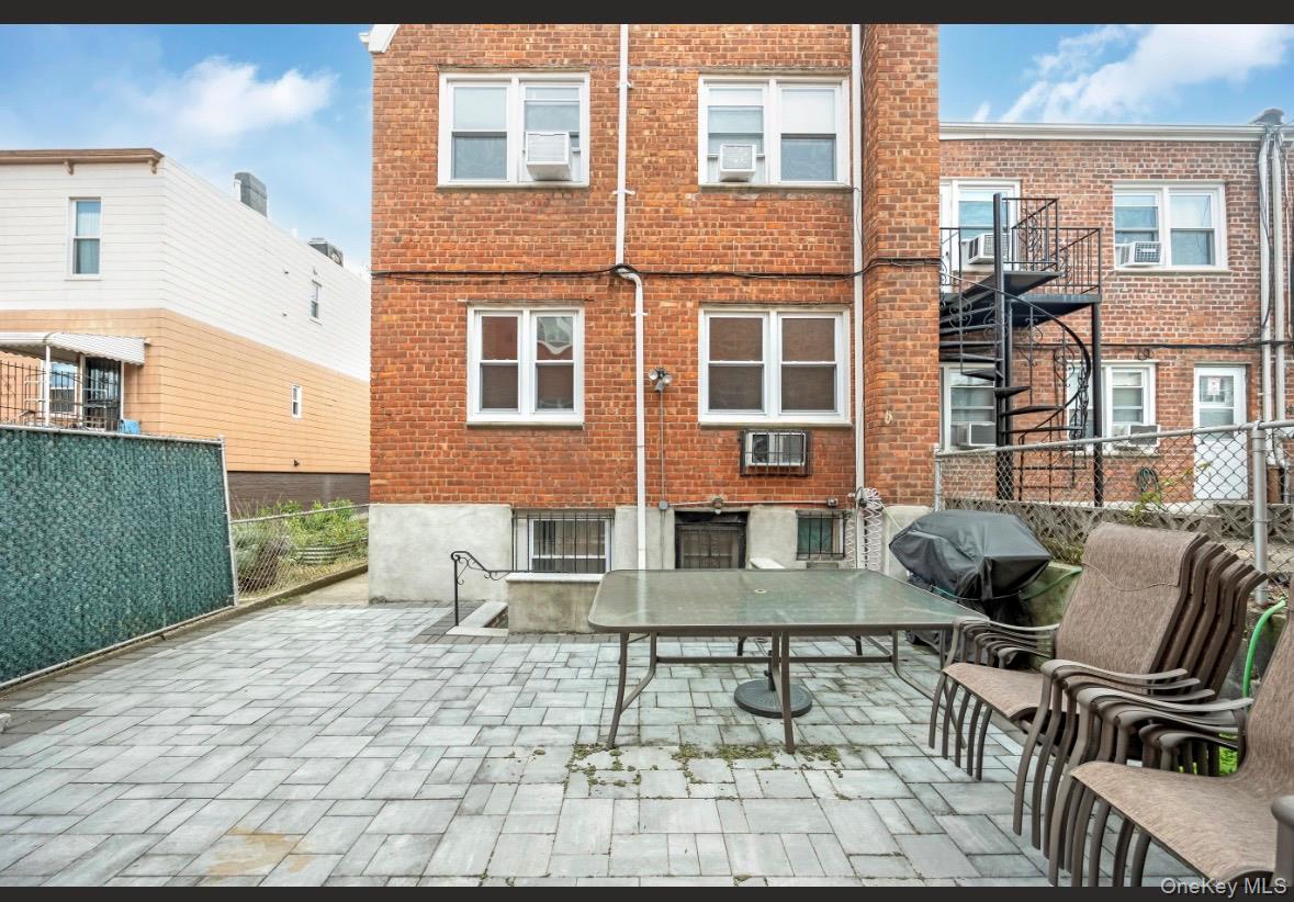 6983 Juniper Boulevard S, Middle Village, NY 11379