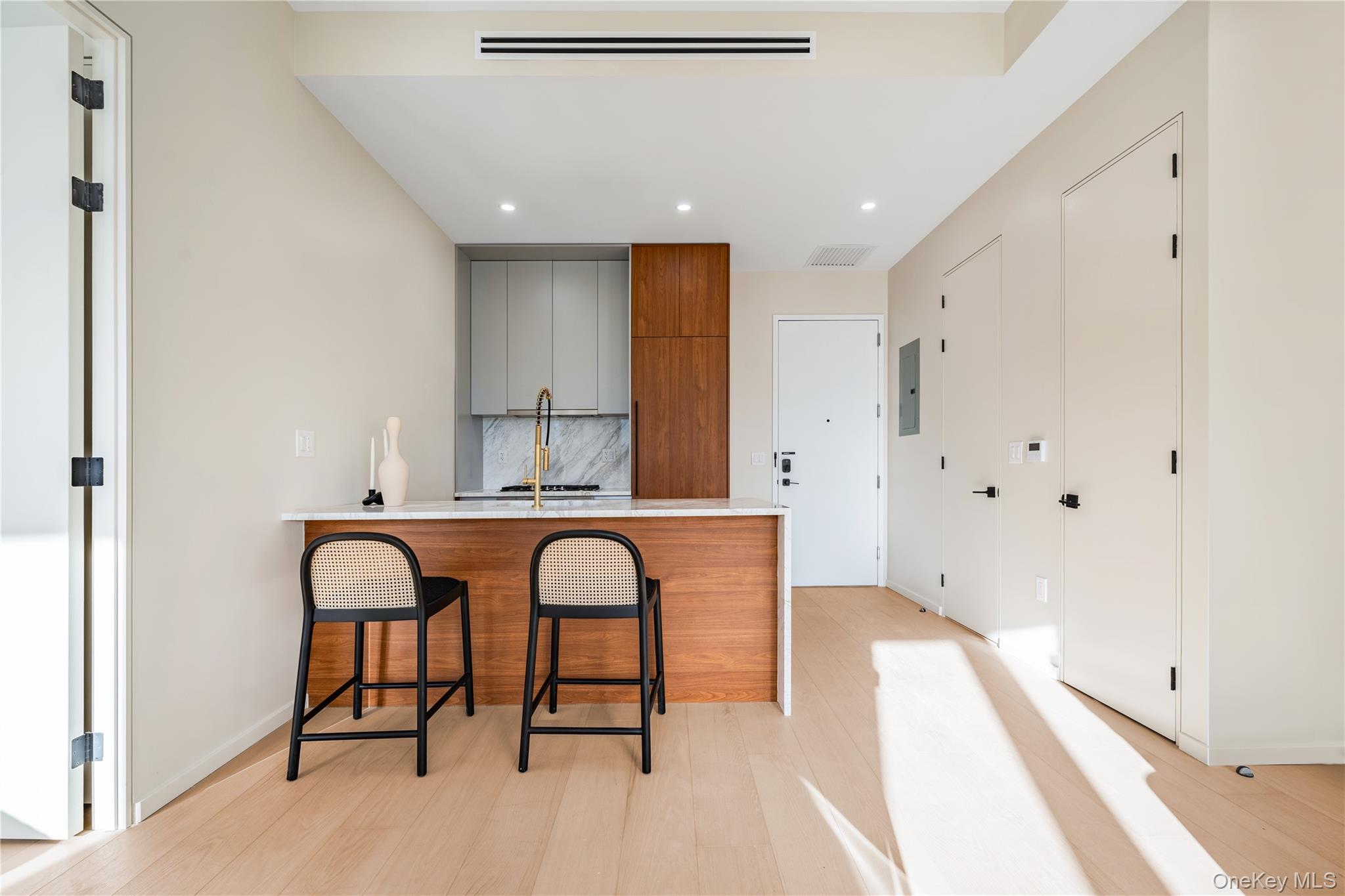 31-16 21st Street # 4F, Astoria, NY 11106