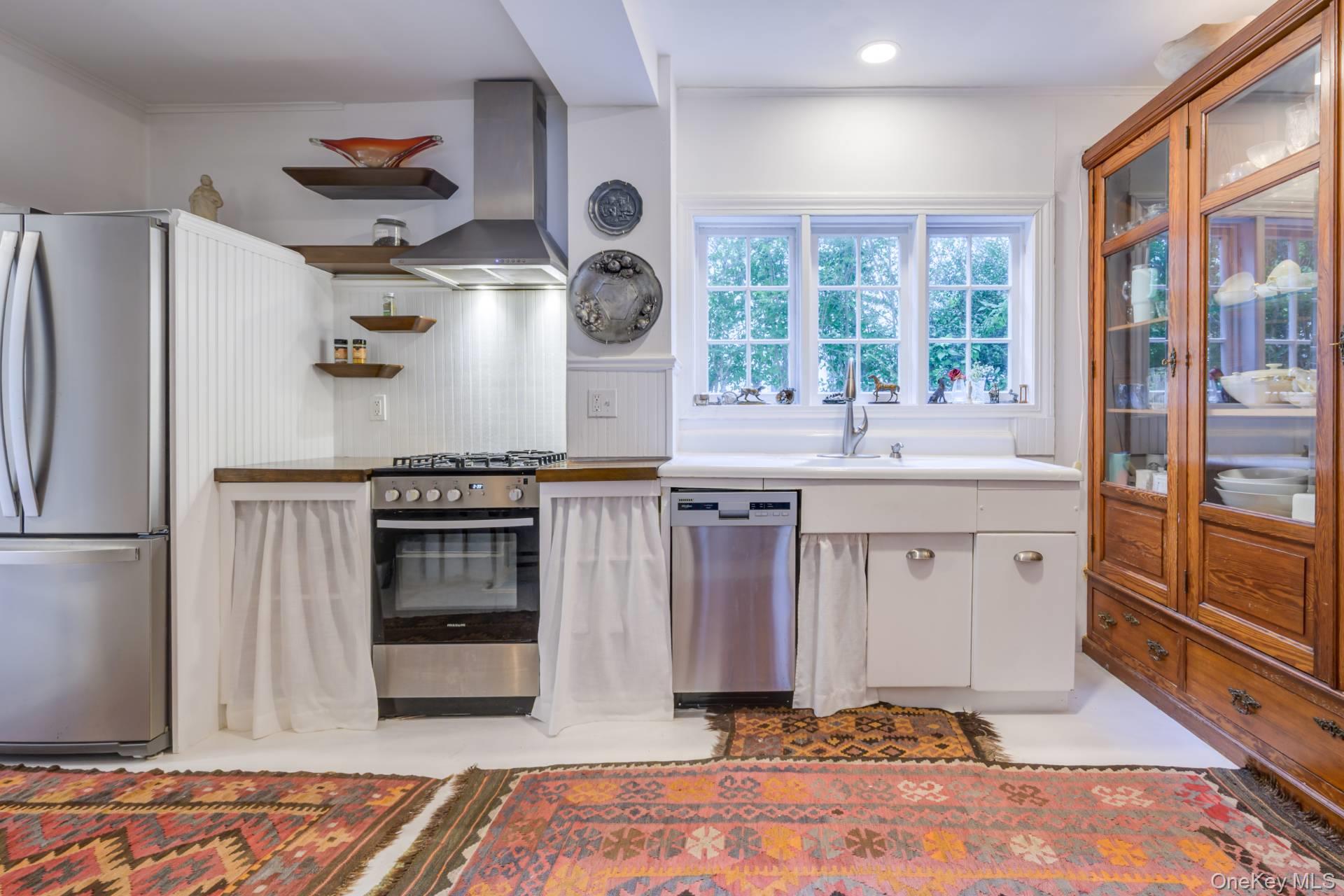 179 Elm Street, Southampton, NY 11968