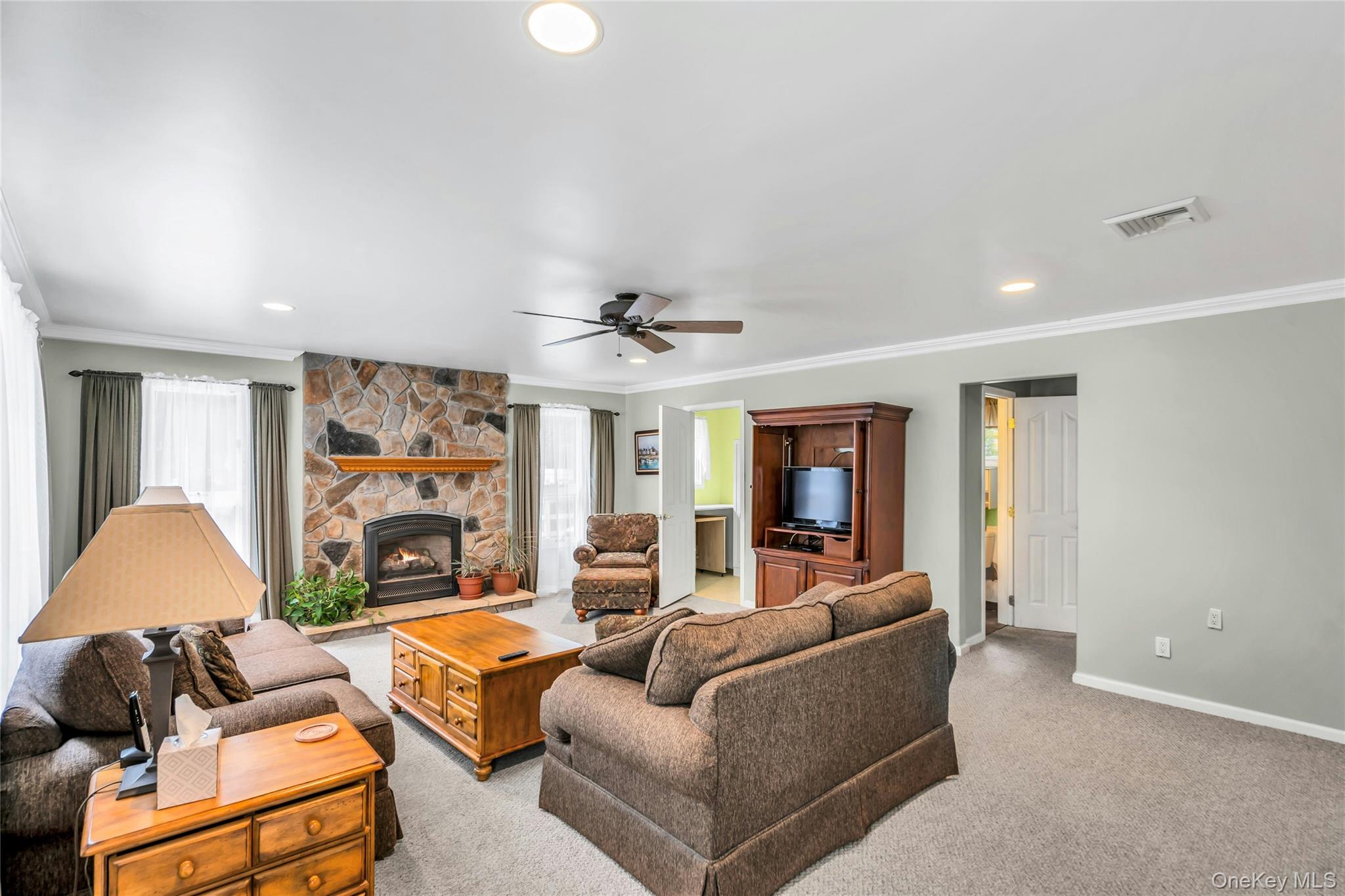 58 Rhoda Avenue, Smithtown, NY 11787