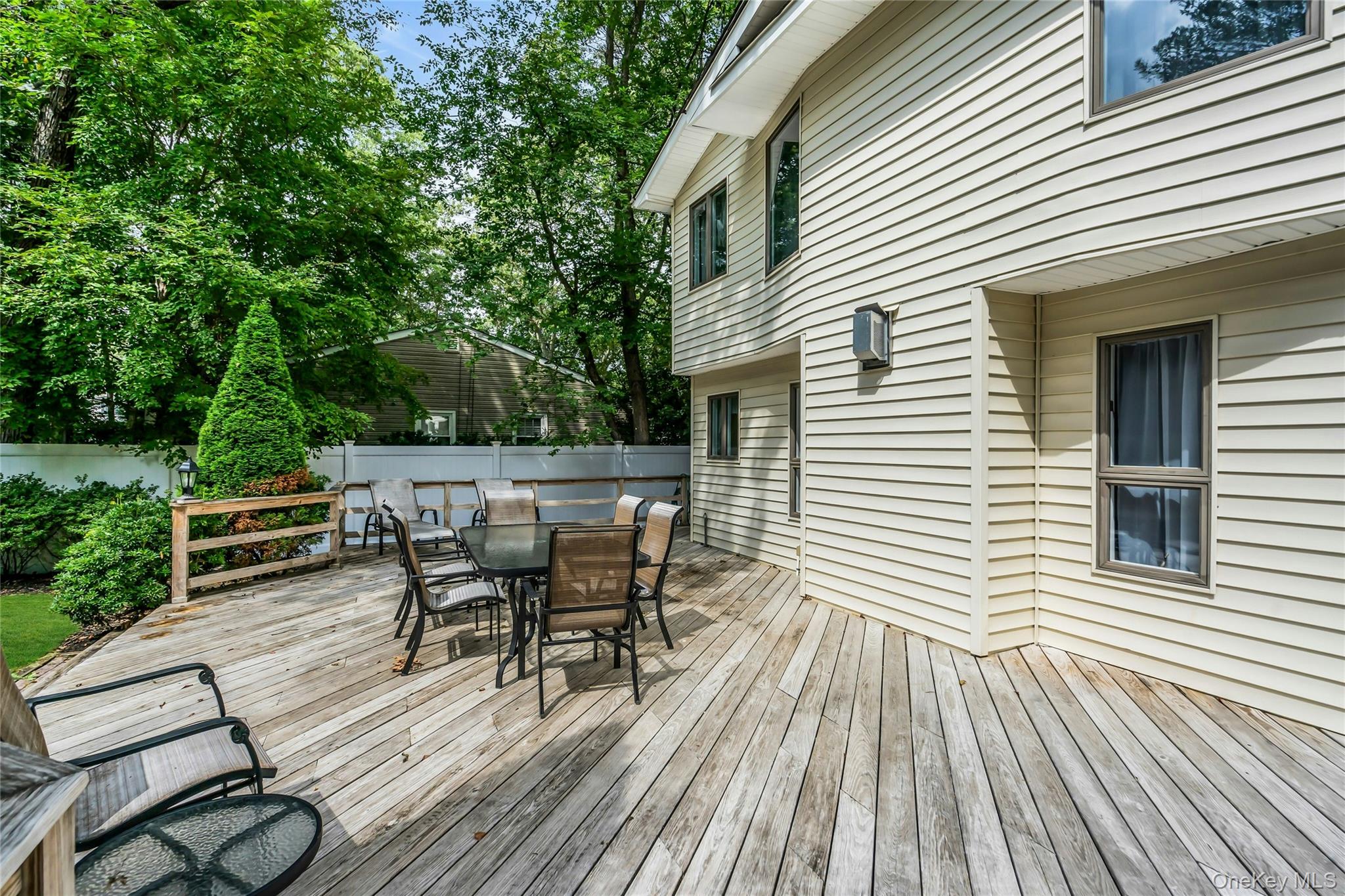 58 Rhoda Avenue, Smithtown, NY 11787