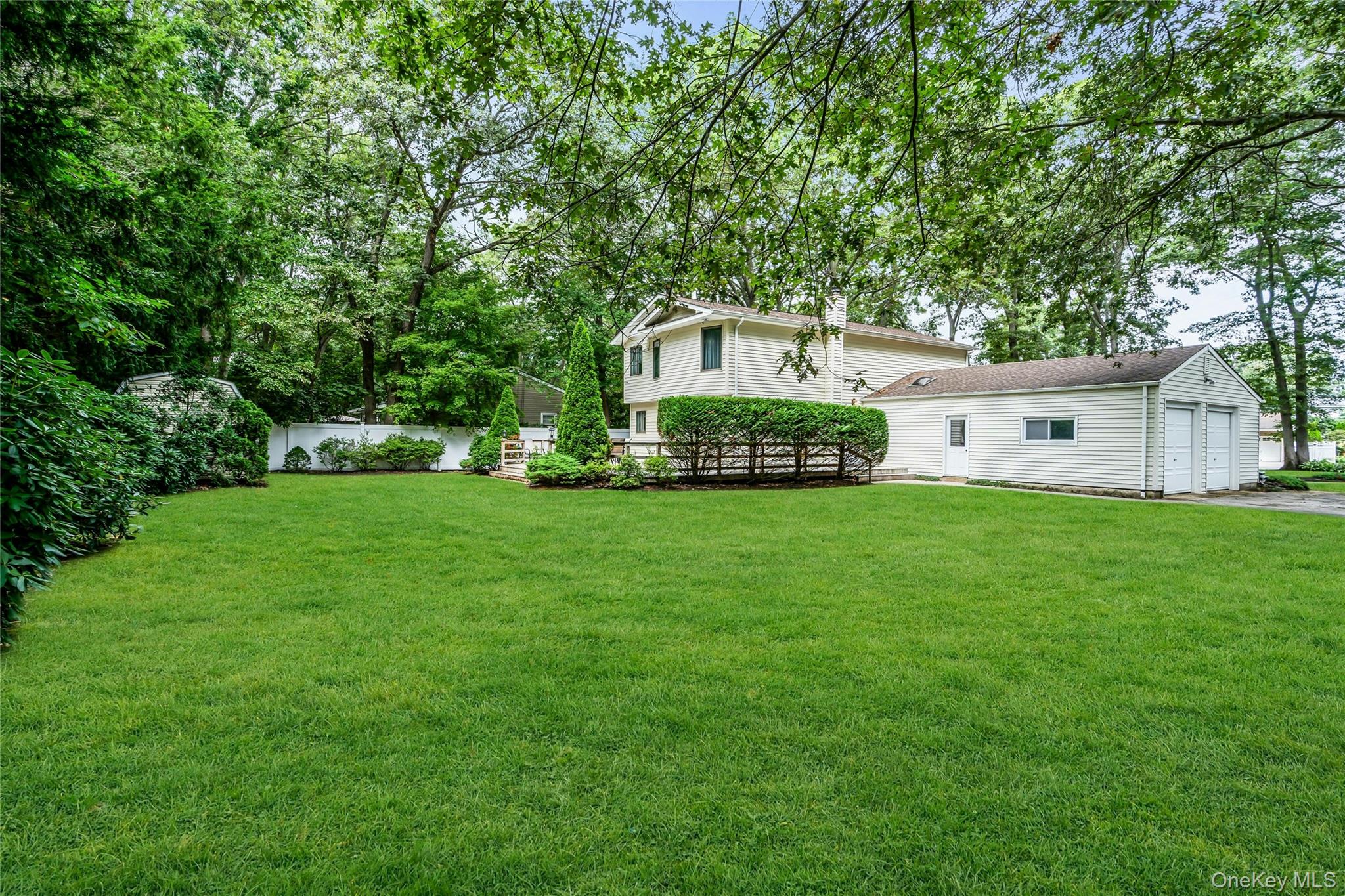 58 Rhoda Avenue, Smithtown, NY 11787