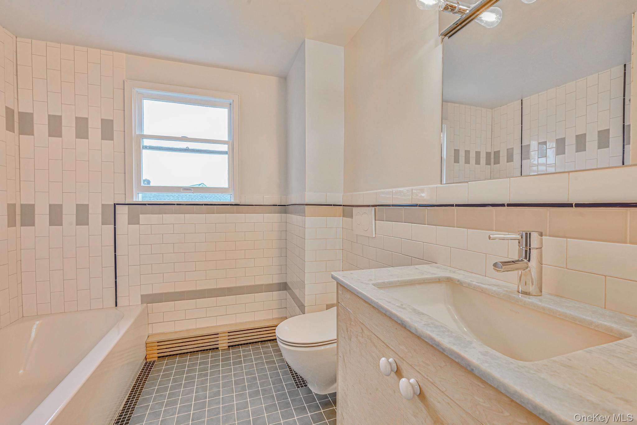 129 Guenther Avenue, Valley Stream, NY 11580