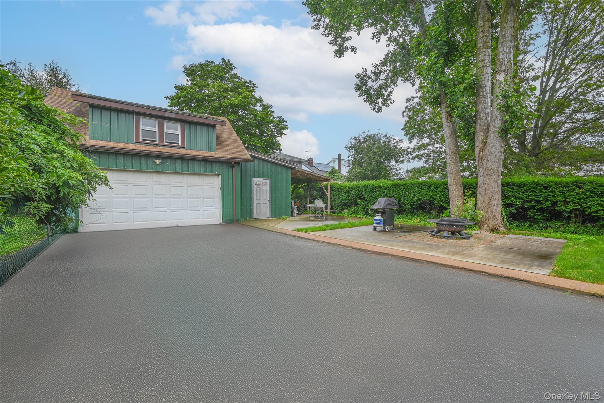 129 Guenther Avenue, Valley Stream, NY 11580