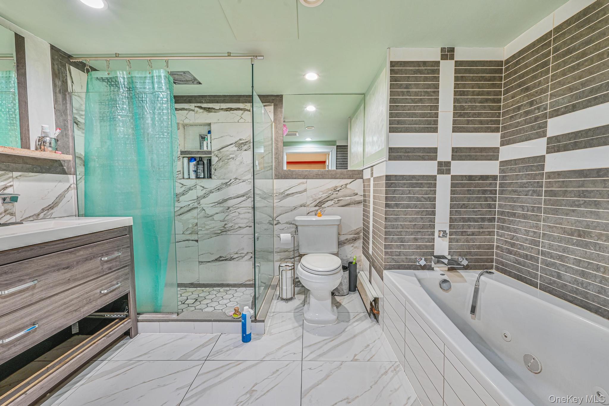 129 Guenther Avenue, Valley Stream, NY 11580