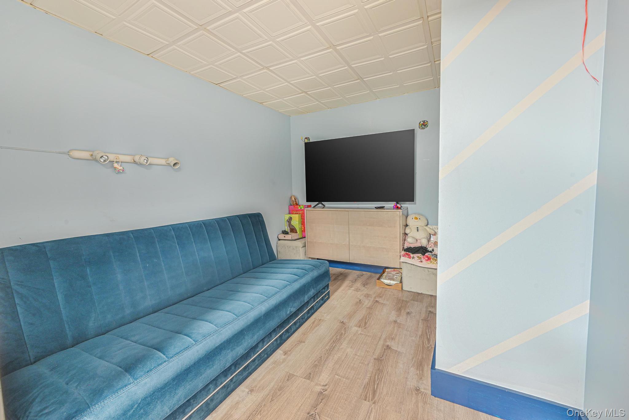 129 Guenther Avenue, Valley Stream, NY 11580