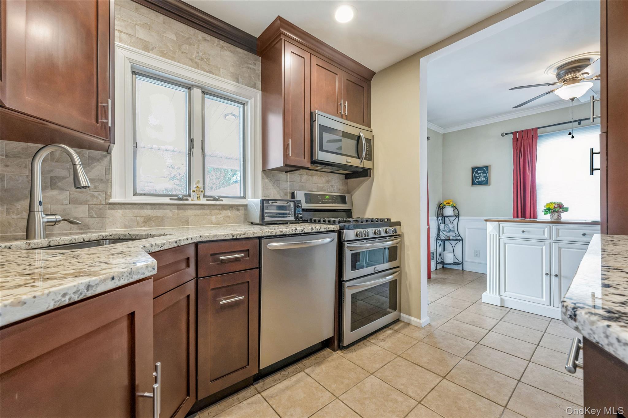 294 Swansdowne Drive, Seaford, NY 11783