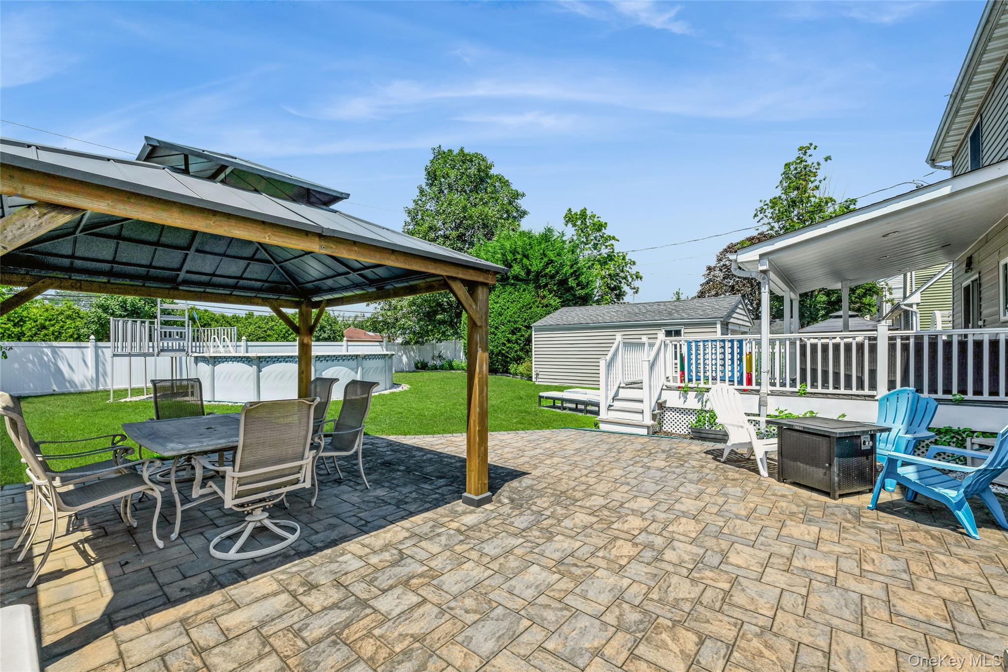 294 Swansdowne Drive, Seaford, NY 11783