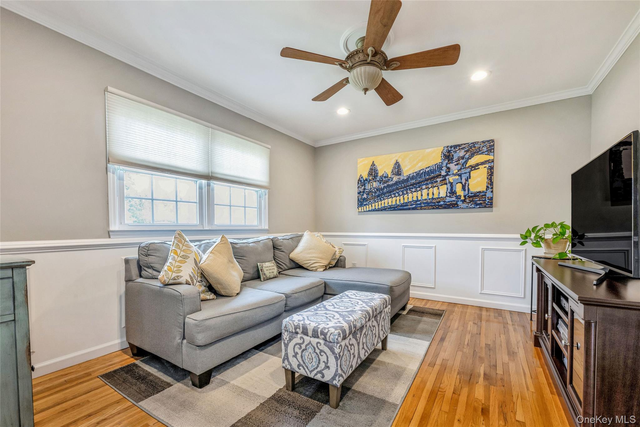 294 Swansdowne Drive, Seaford, NY 11783