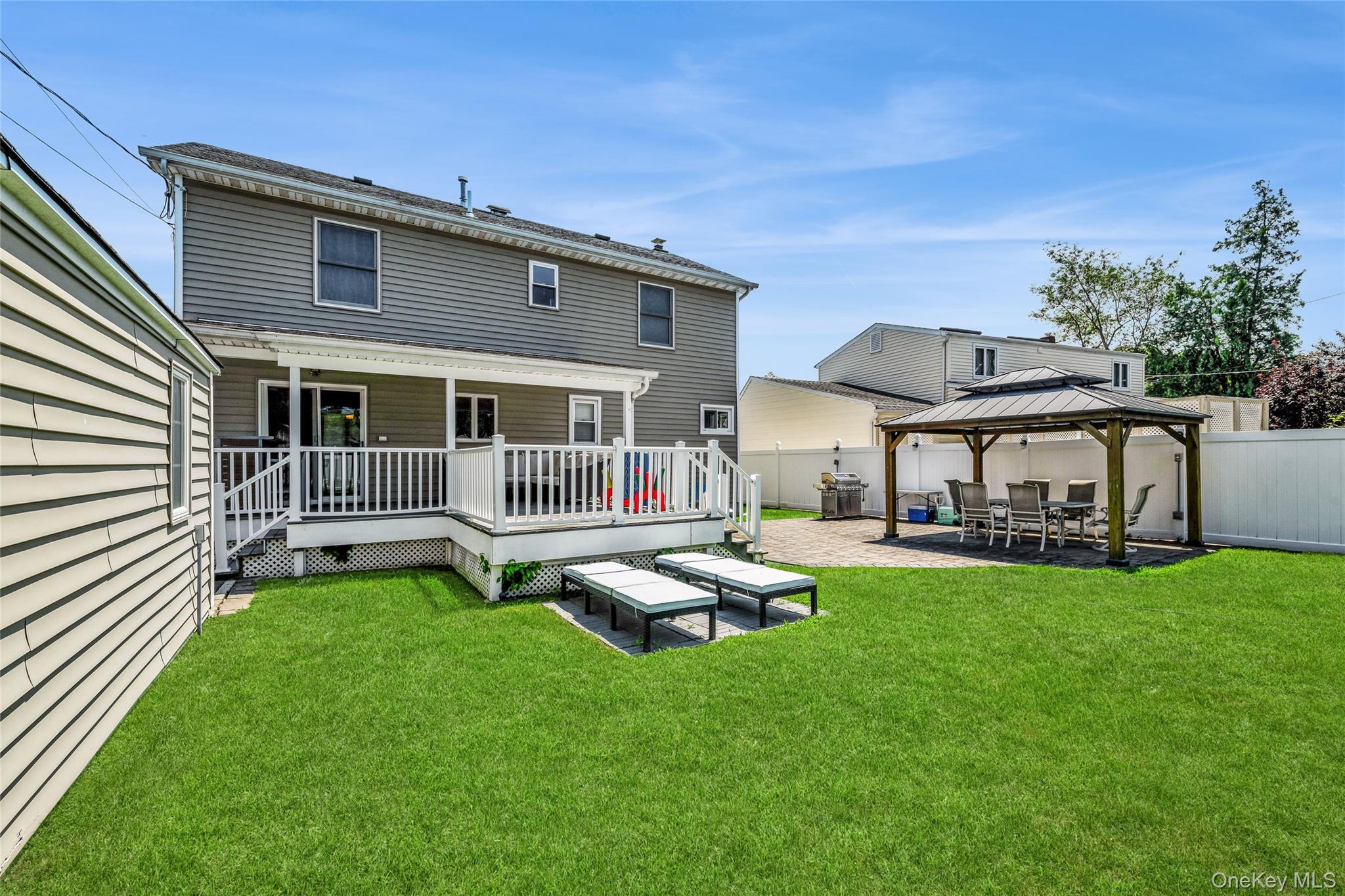 294 Swansdowne Drive, Seaford, NY 11783