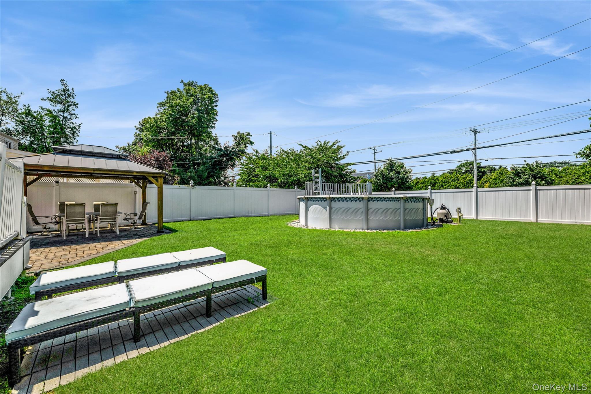 294 Swansdowne Drive, Seaford, NY 11783