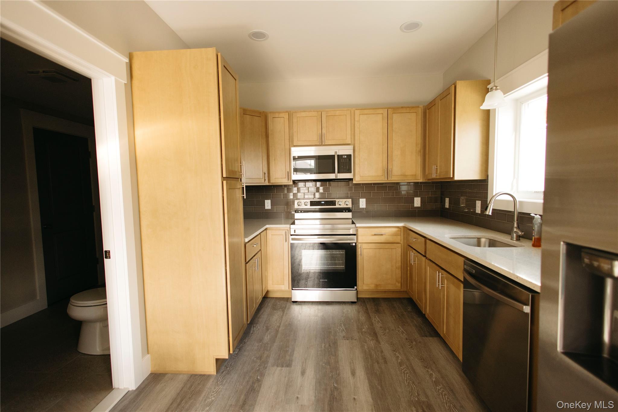 104 North Road, Highland, NY 12528