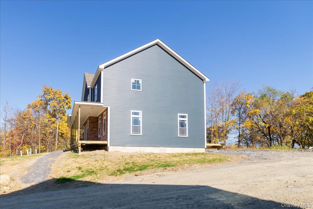 104 North Road, Highland, NY 12528