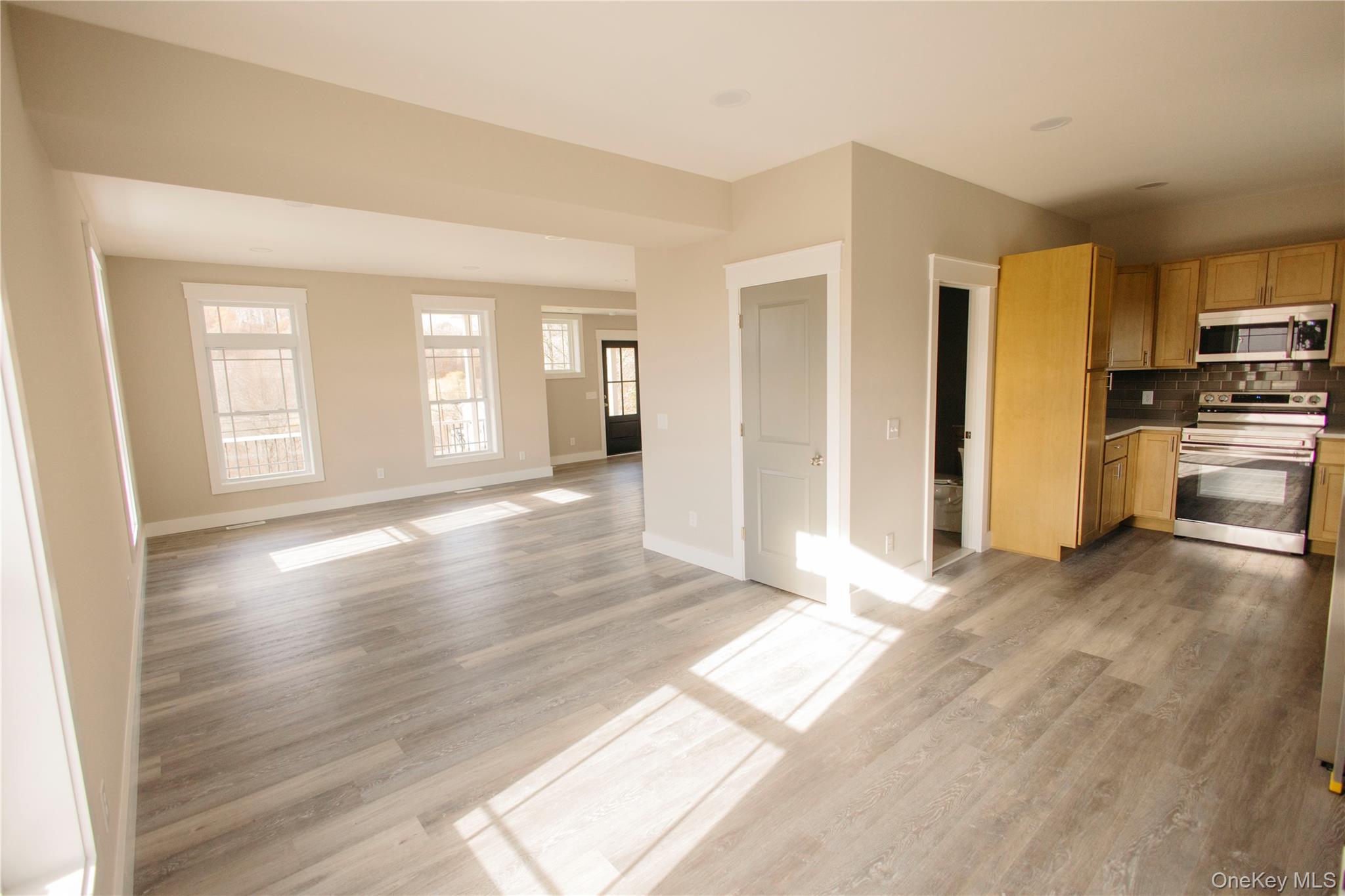 104 North Road, Highland, NY 12528