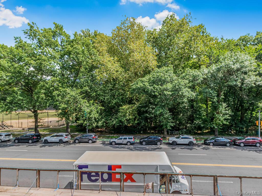 6535 Broadway # 2G, Bronx, NY 10471