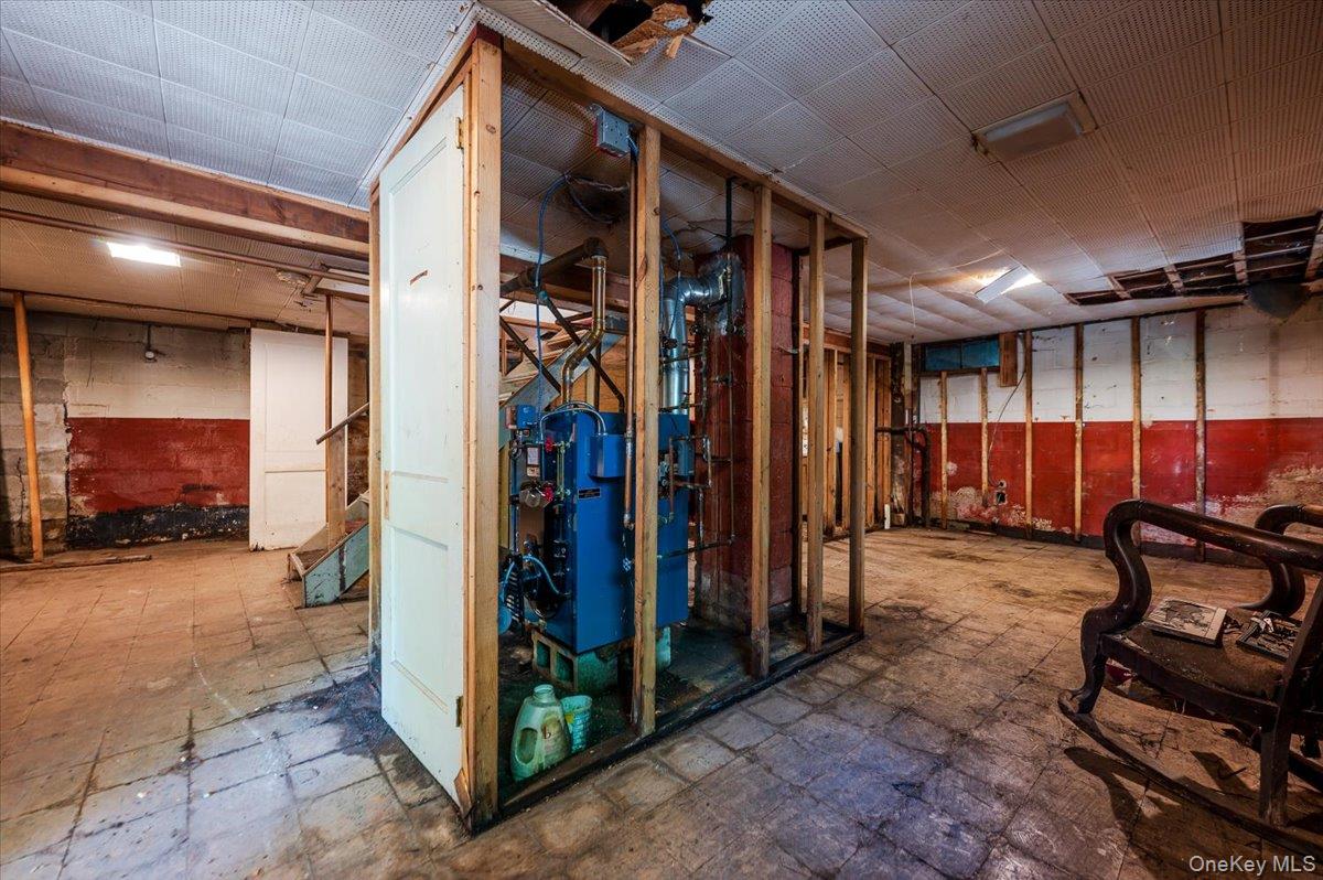 10 Hampton Terrace, White Plains, NY 10607