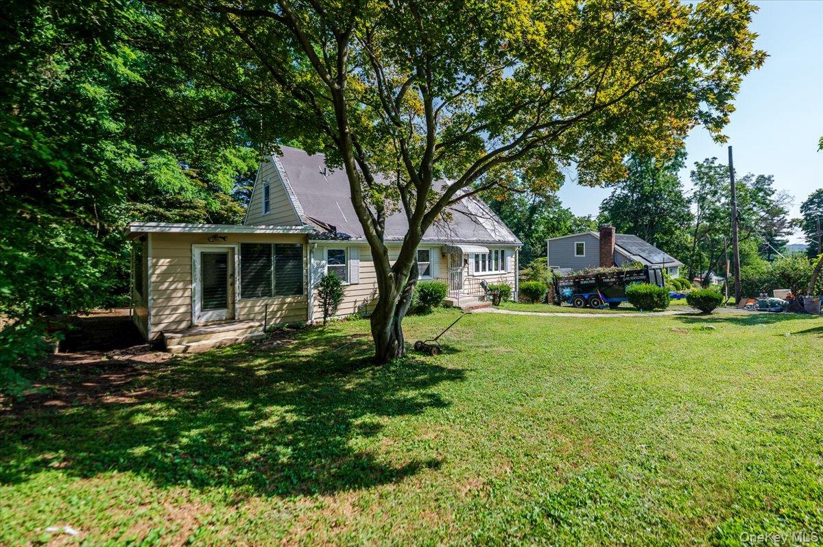 10 Hampton Terrace, White Plains, NY 10607