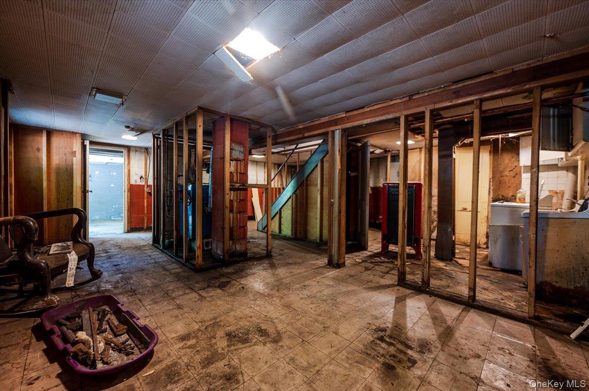 10 Hampton Terrace, White Plains, NY 10607