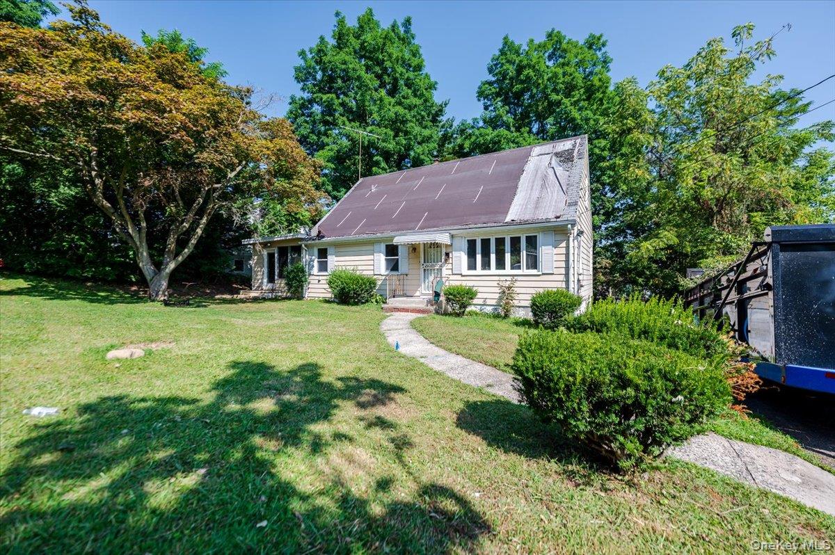 10 Hampton Terrace, White Plains, NY 10607