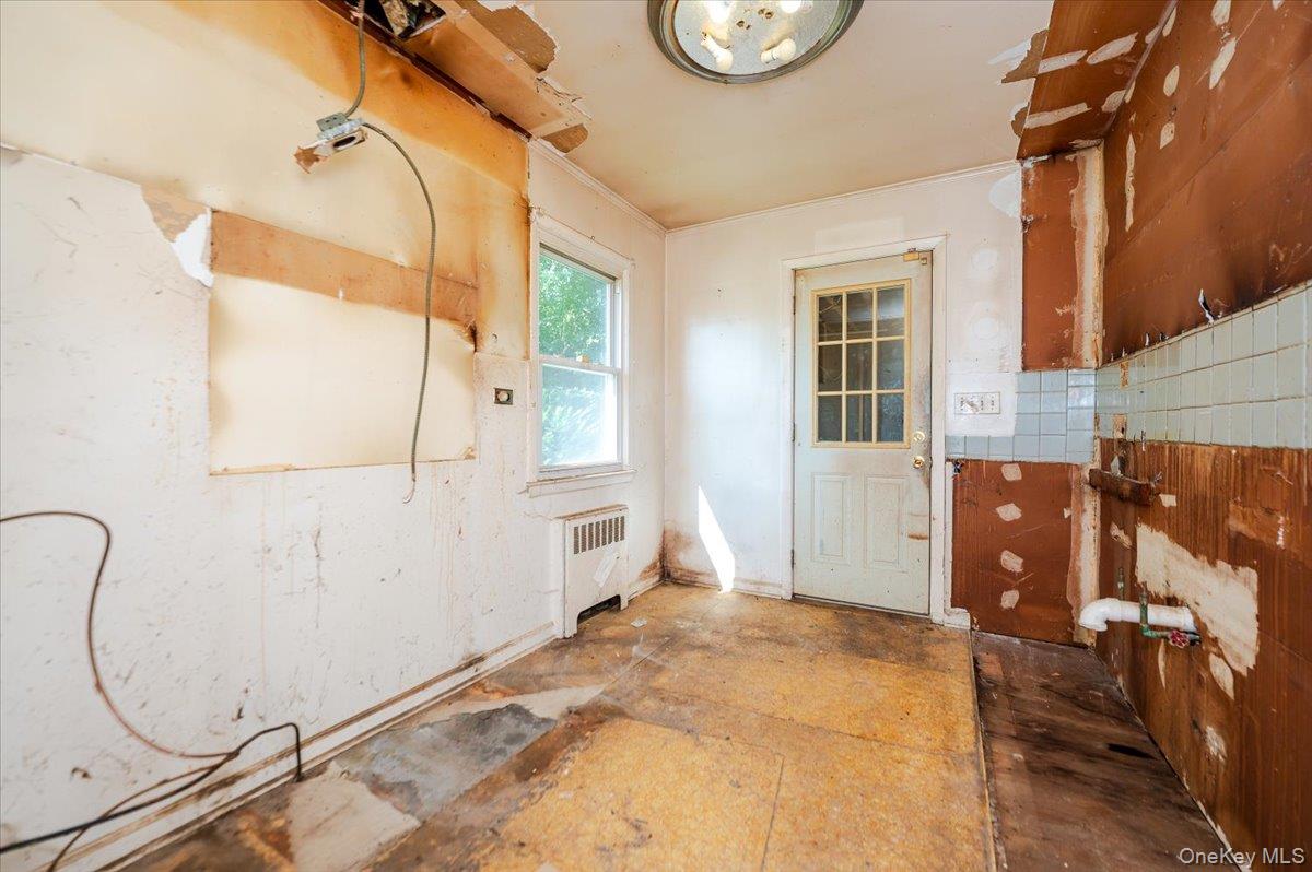 10 Hampton Terrace, White Plains, NY 10607