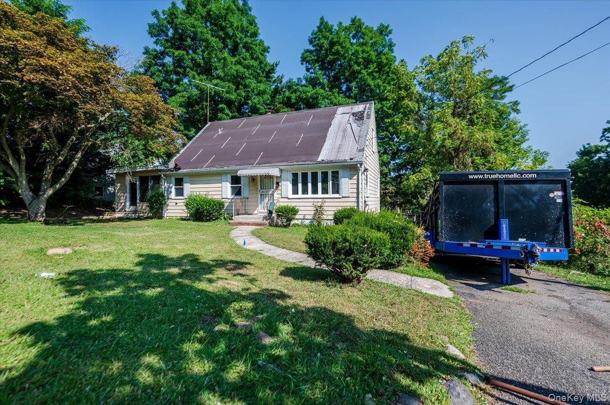 10 Hampton Terrace, White Plains, NY 10607