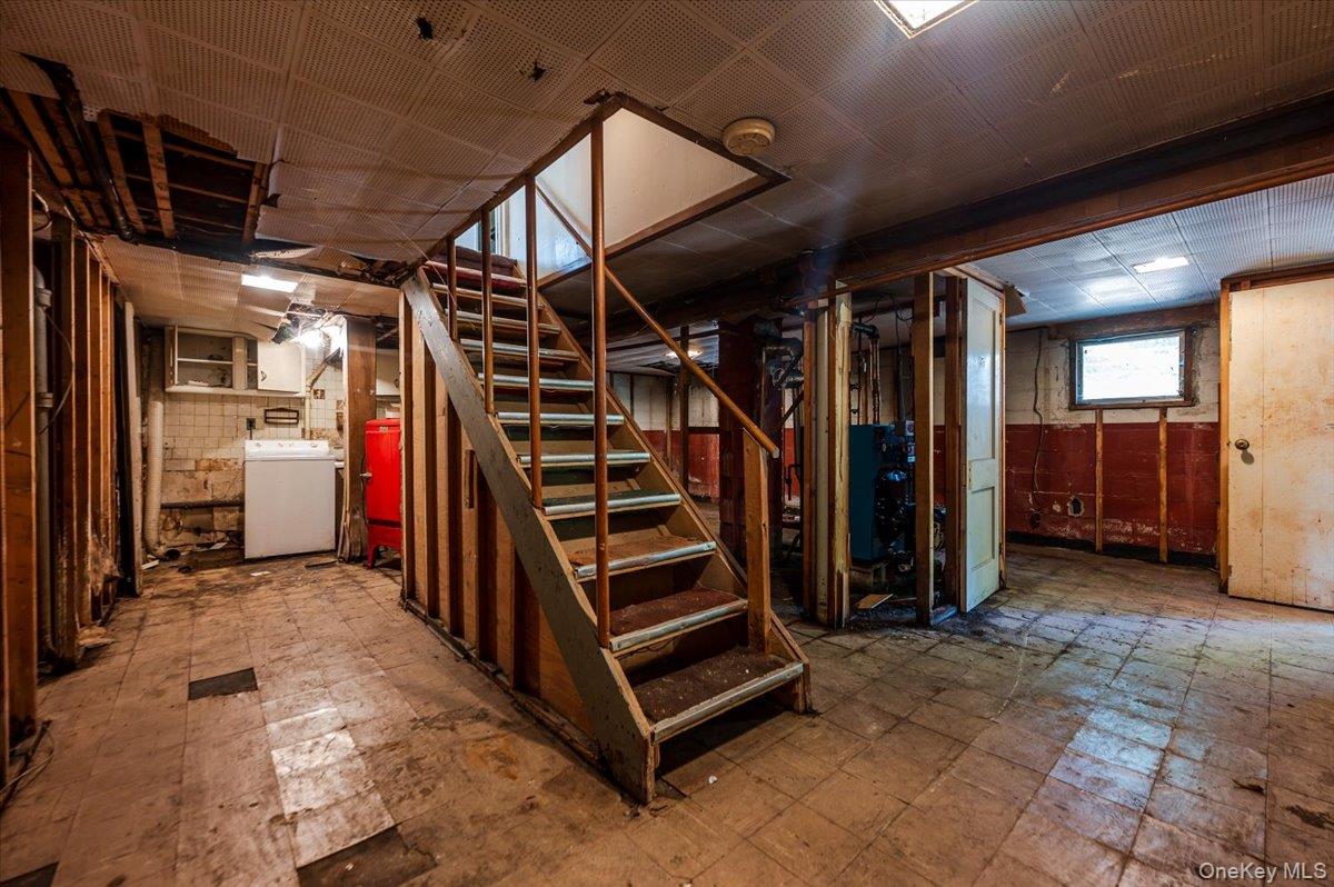 10 Hampton Terrace, White Plains, NY 10607