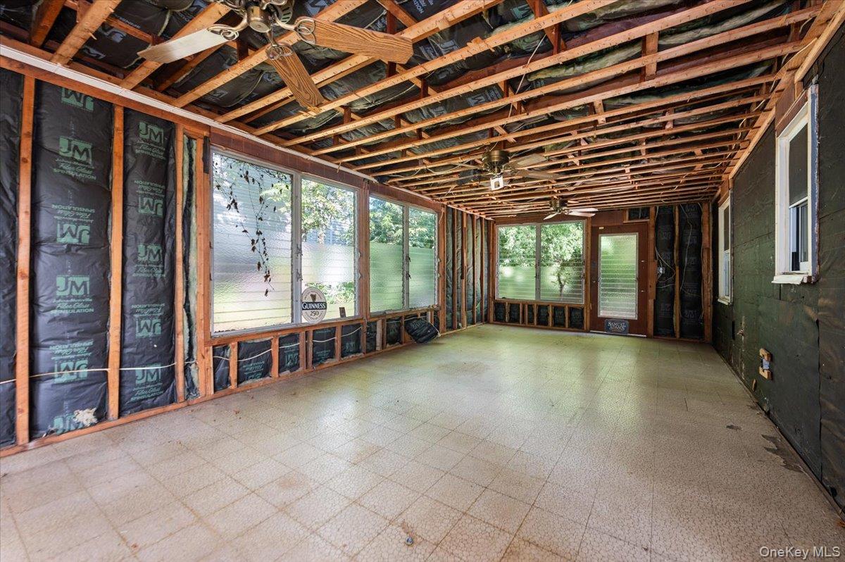 10 Hampton Terrace, White Plains, NY 10607