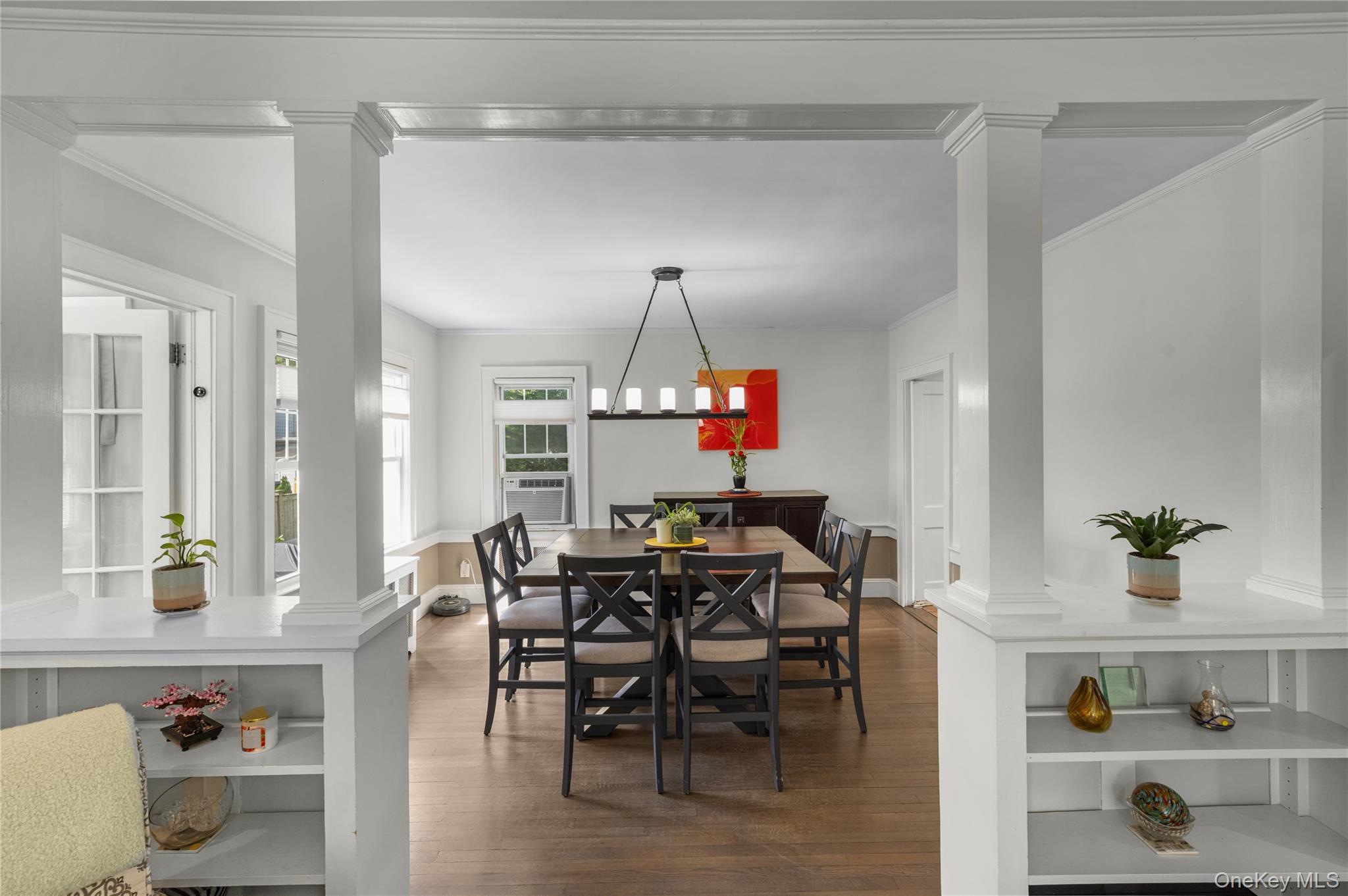 99 Rider Avenue, Malverne, NY 11565