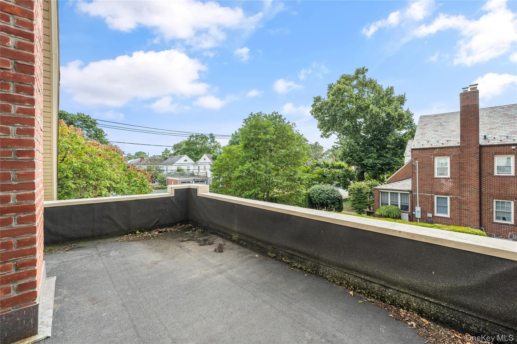 99 Rider Avenue, Malverne, NY 11565