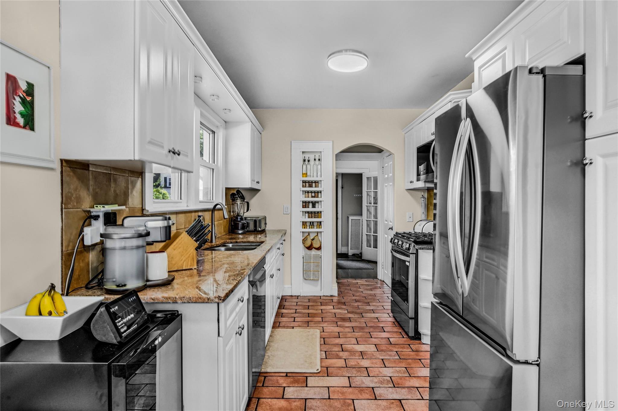 99 Rider Avenue, Malverne, NY 11565