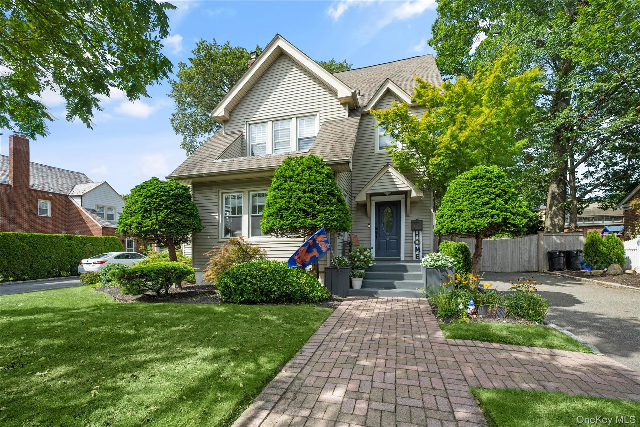 99 Rider Avenue, Malverne, NY 11565