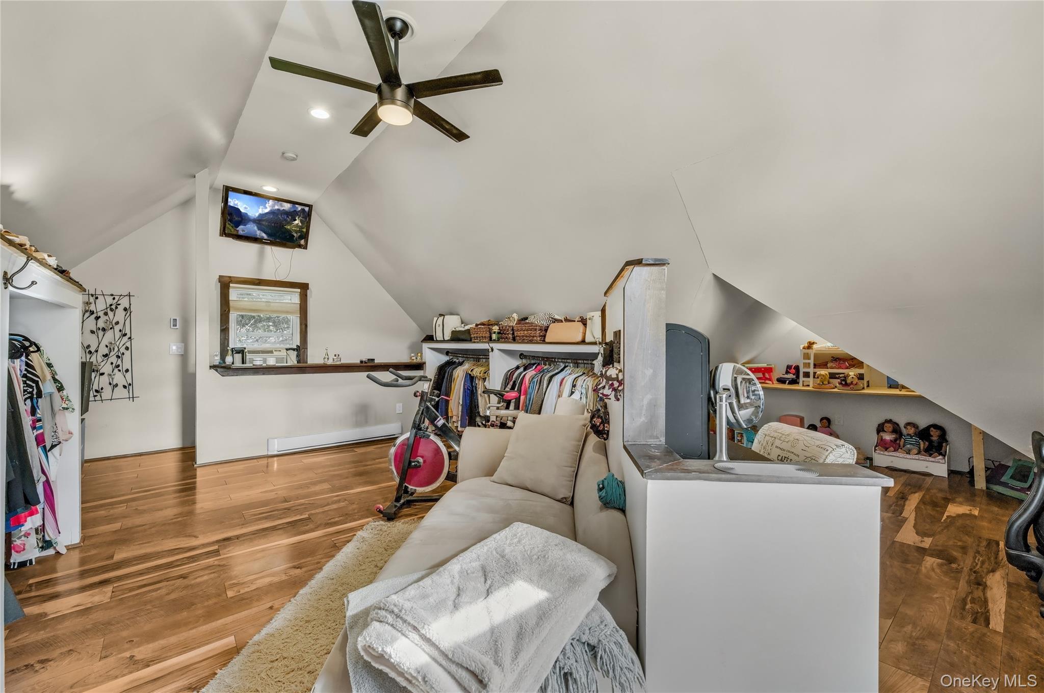 99 Rider Avenue, Malverne, NY 11565