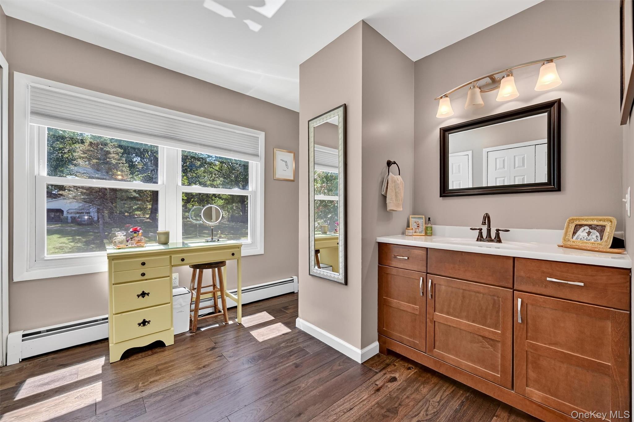 82 Hillside Drive, Marlboro, NY 12542