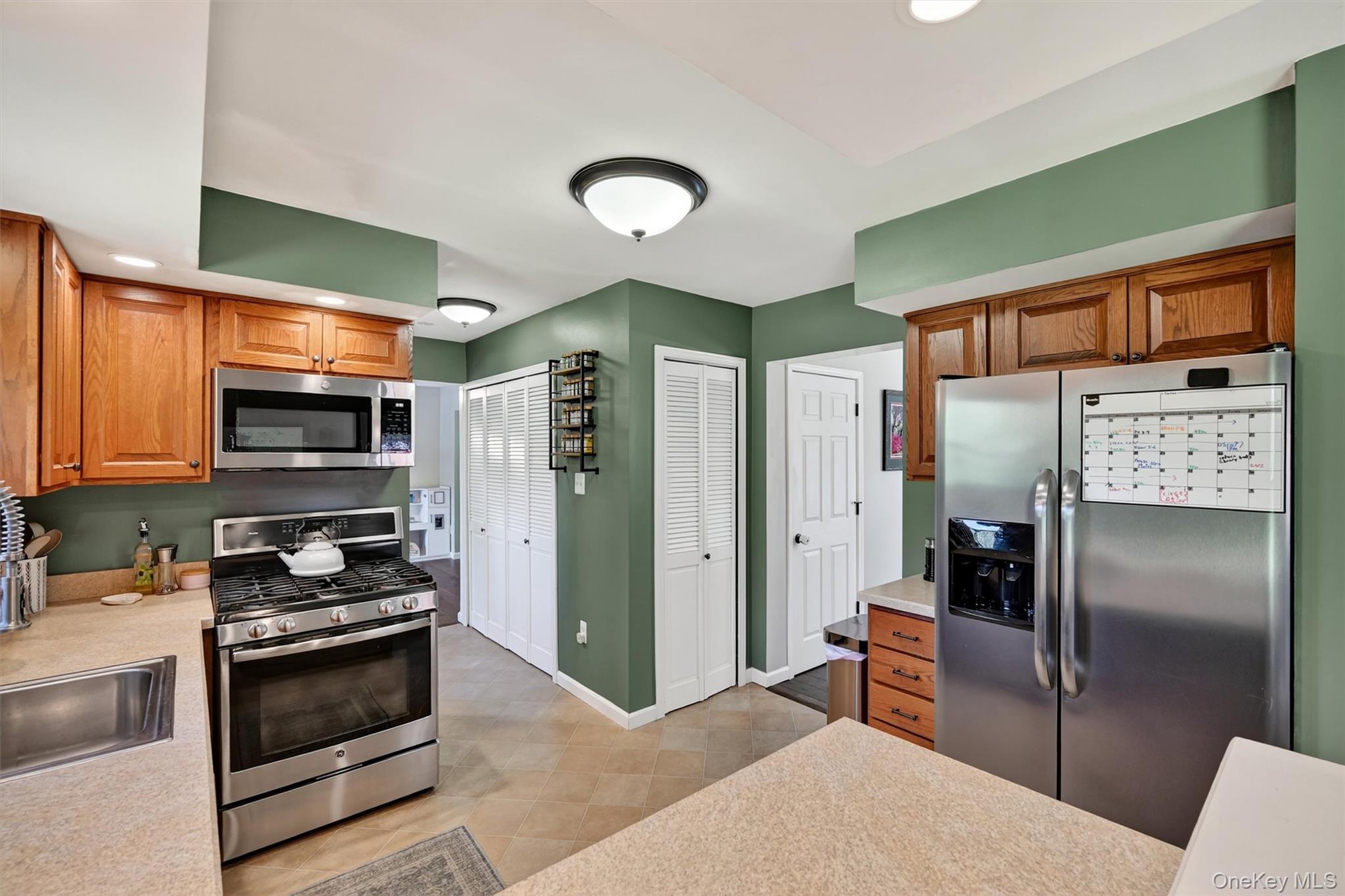 82 Hillside Drive, Marlboro, NY 12542