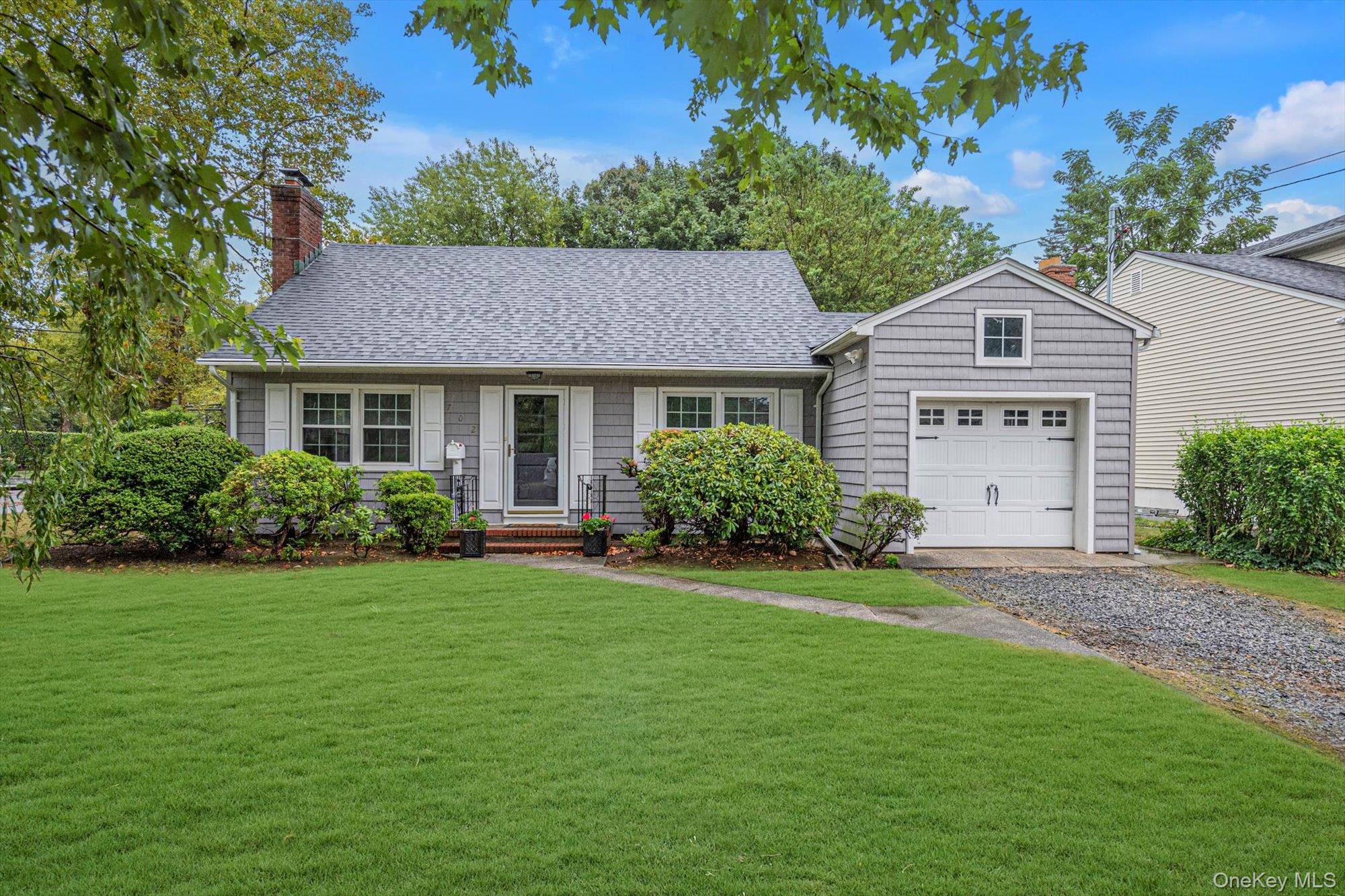 702 5th Avenue, East Northport, NY 11731