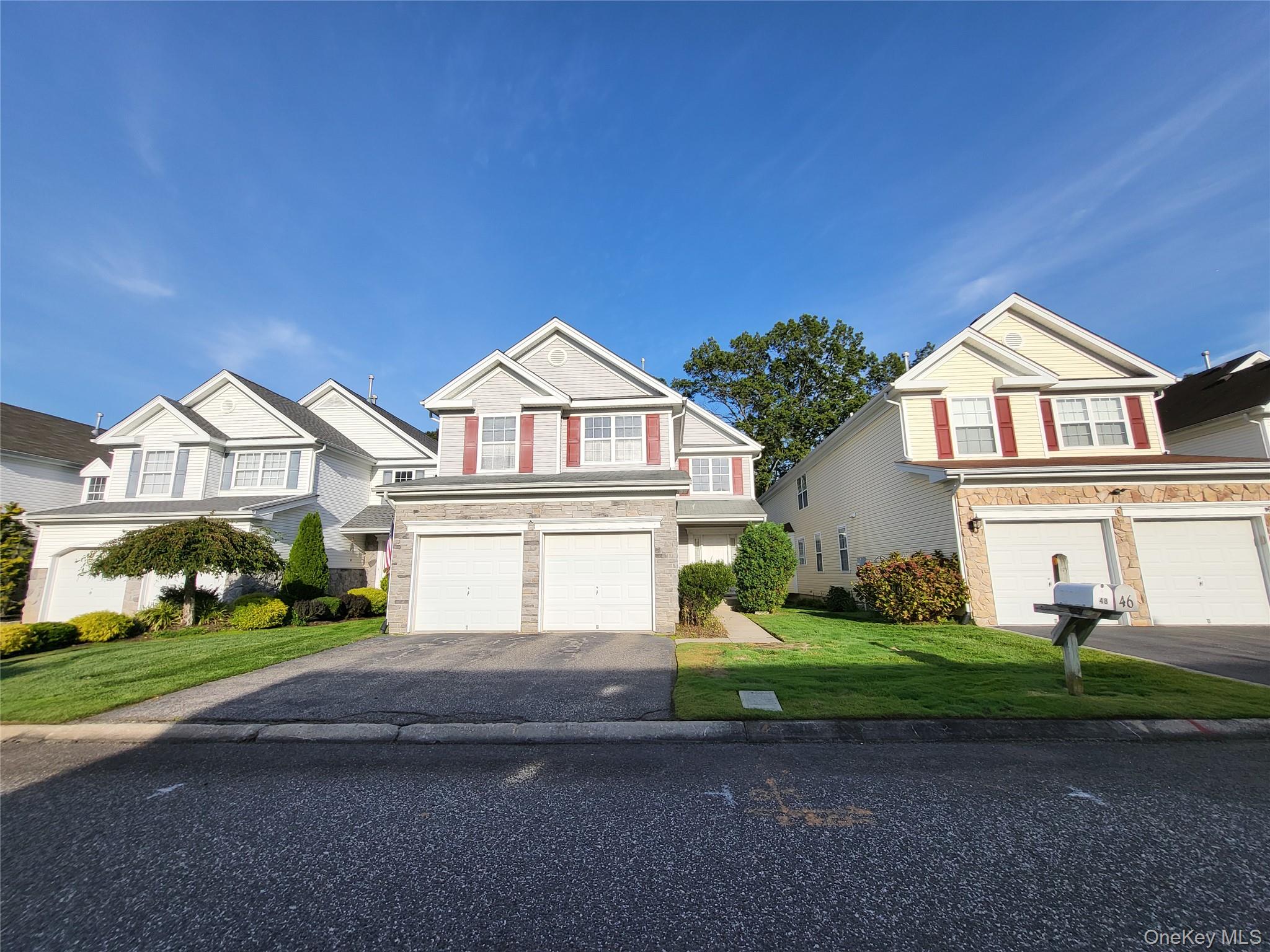 48 Kate Circle, Middle Island, NY 11953