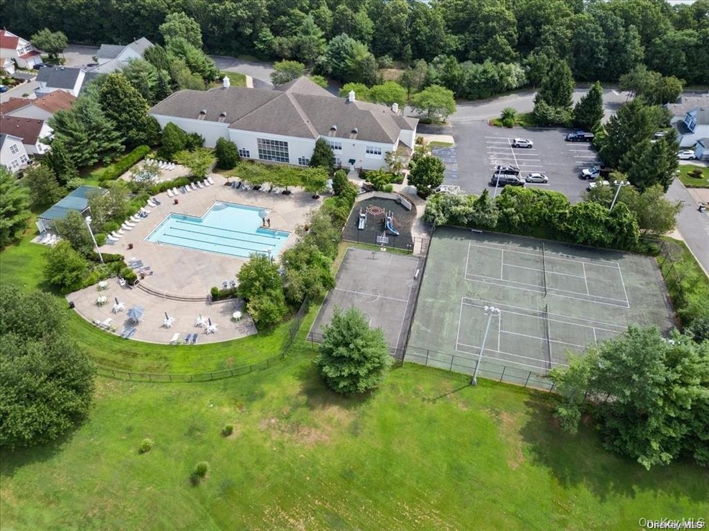 48 Kate Circle, Middle Island, NY 11953