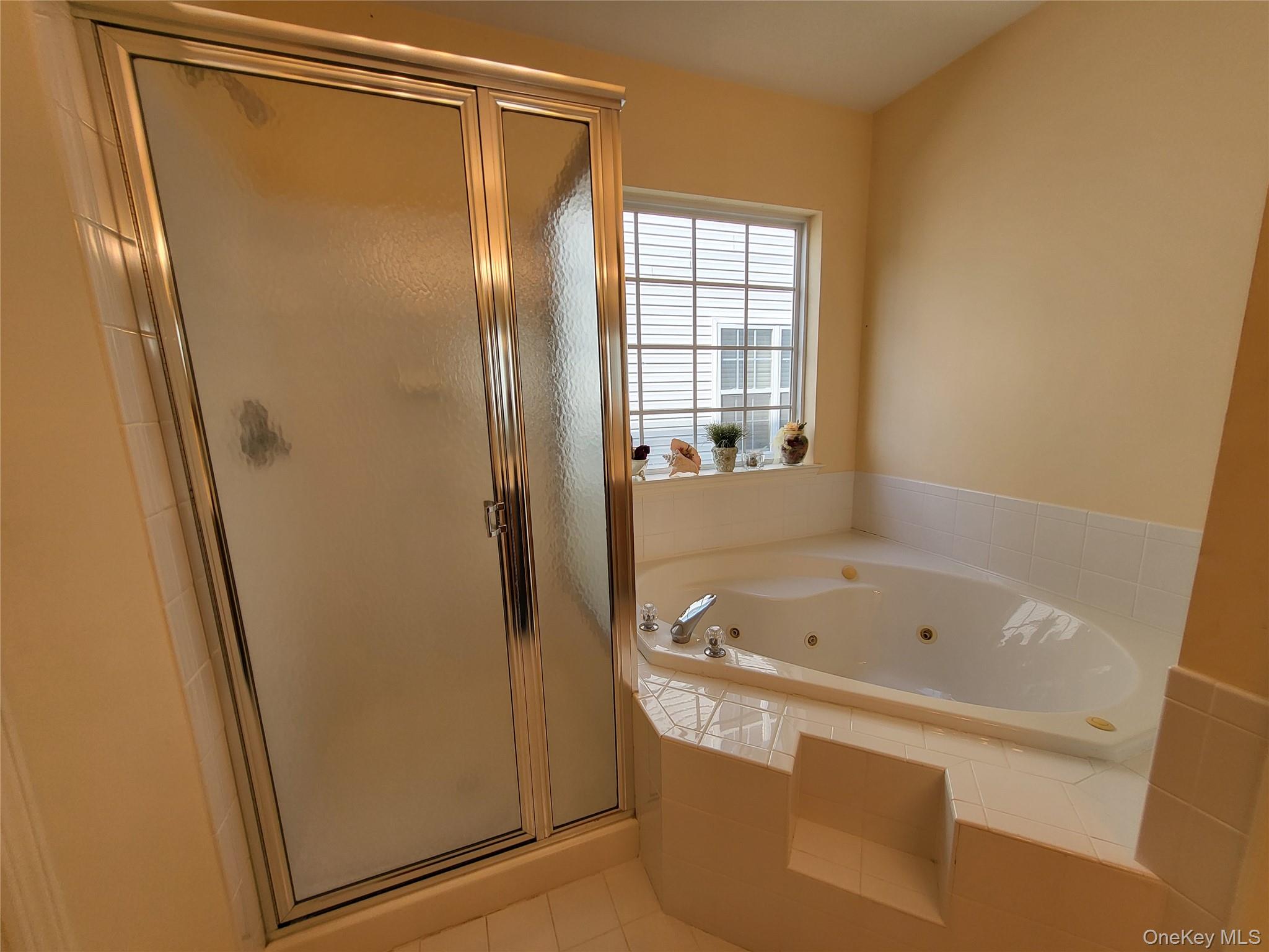 48 Kate Circle, Middle Island, NY 11953