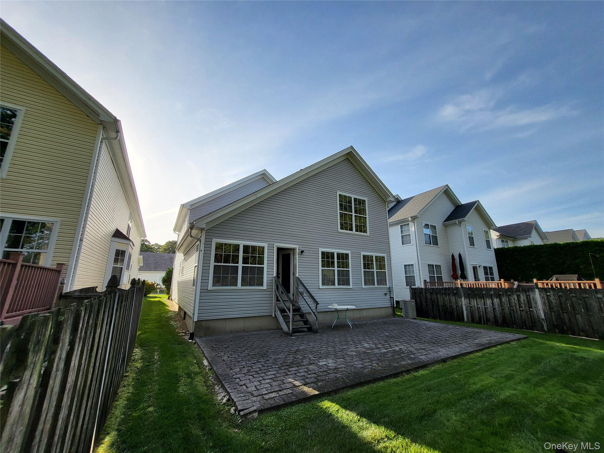 48 Kate Circle, Middle Island, NY 11953