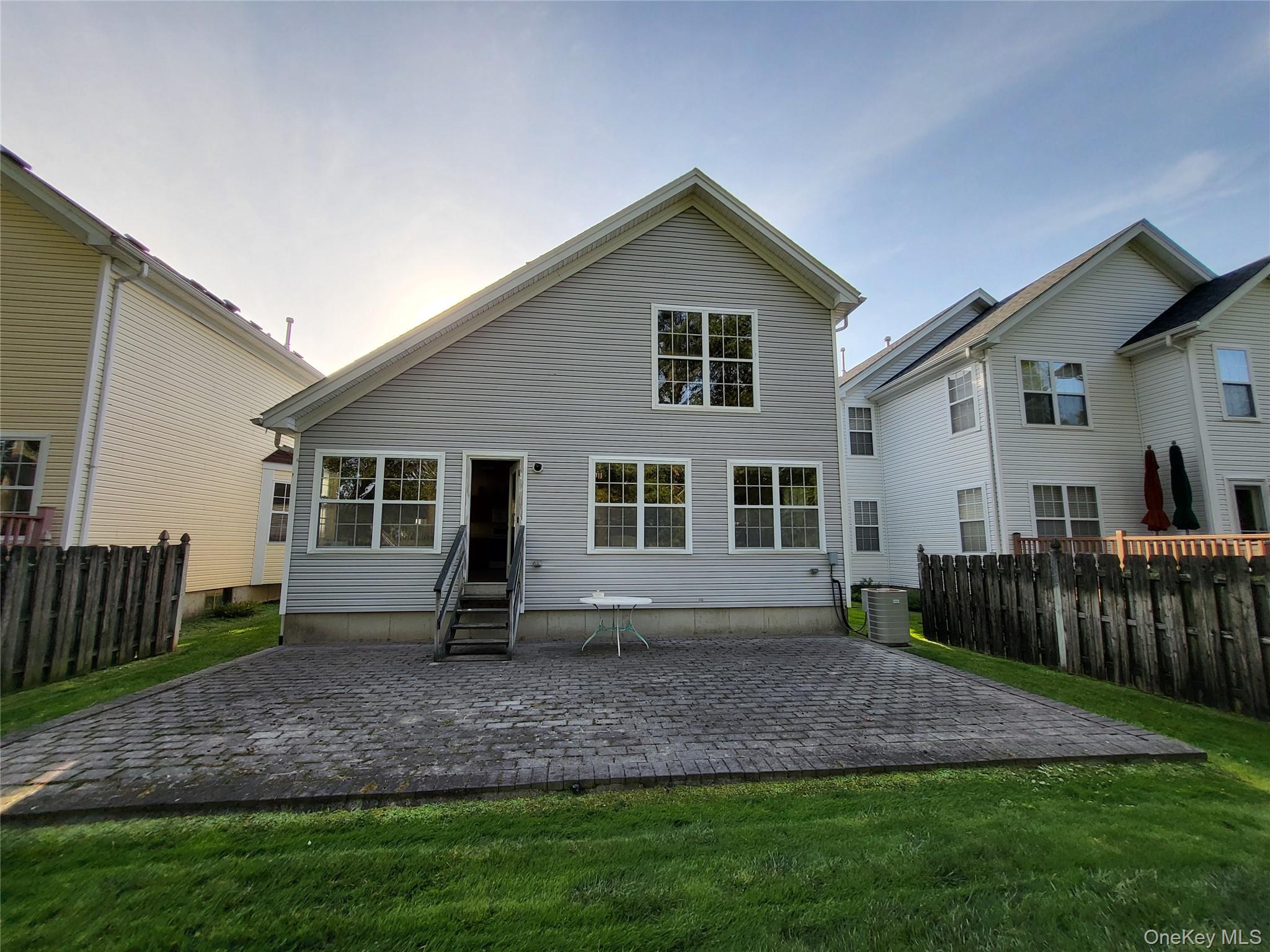 48 Kate Circle, Middle Island, NY 11953