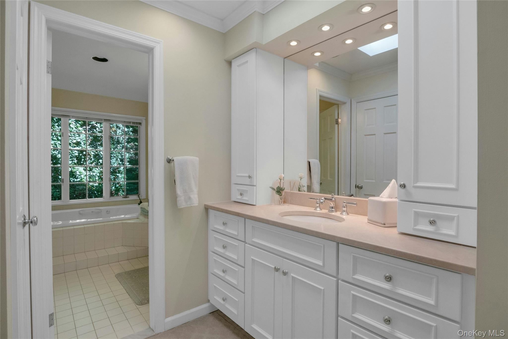 20 Pamela Place, Millwood, NY 10546