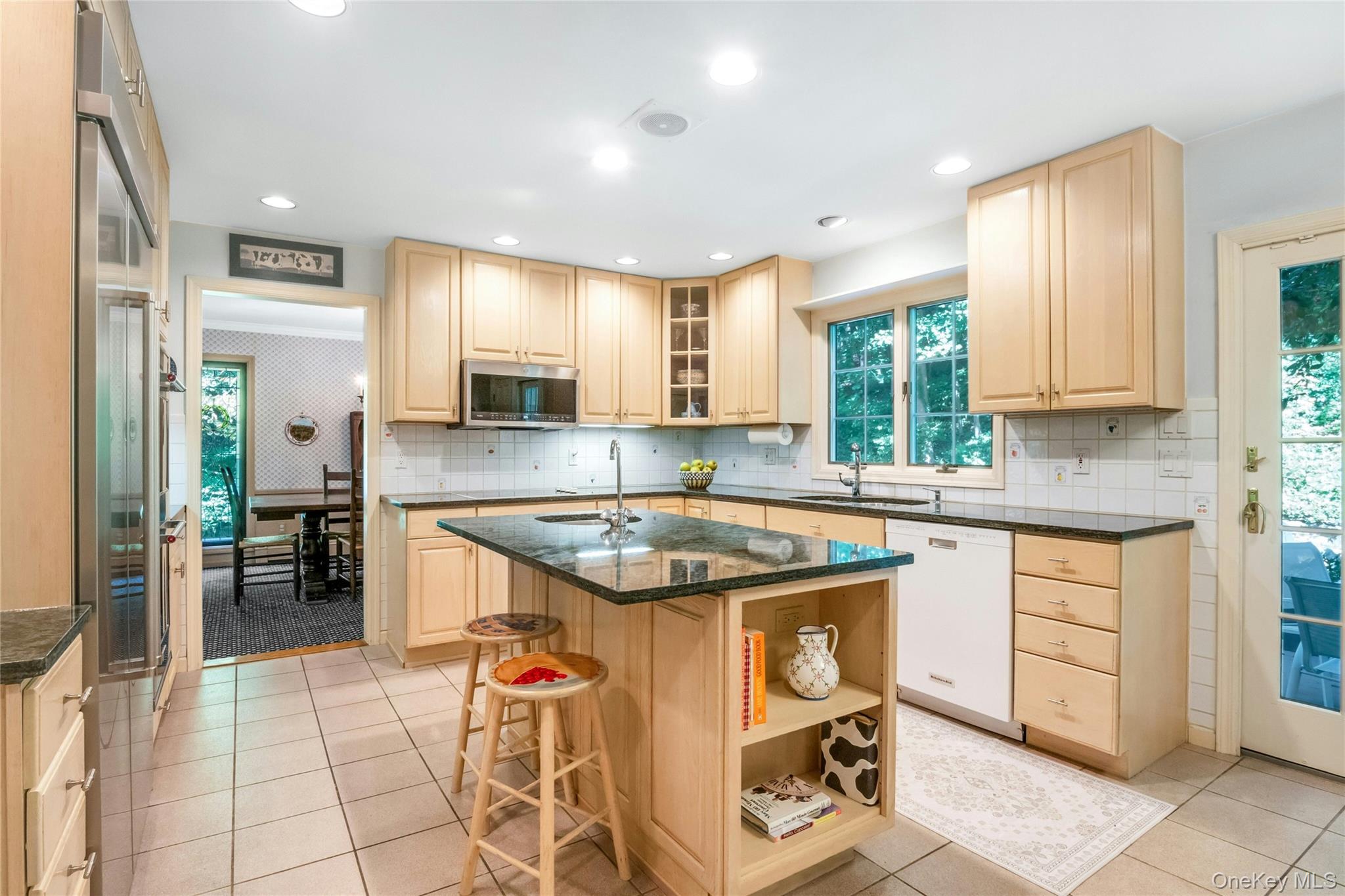 20 Pamela Place, Millwood, NY 10546