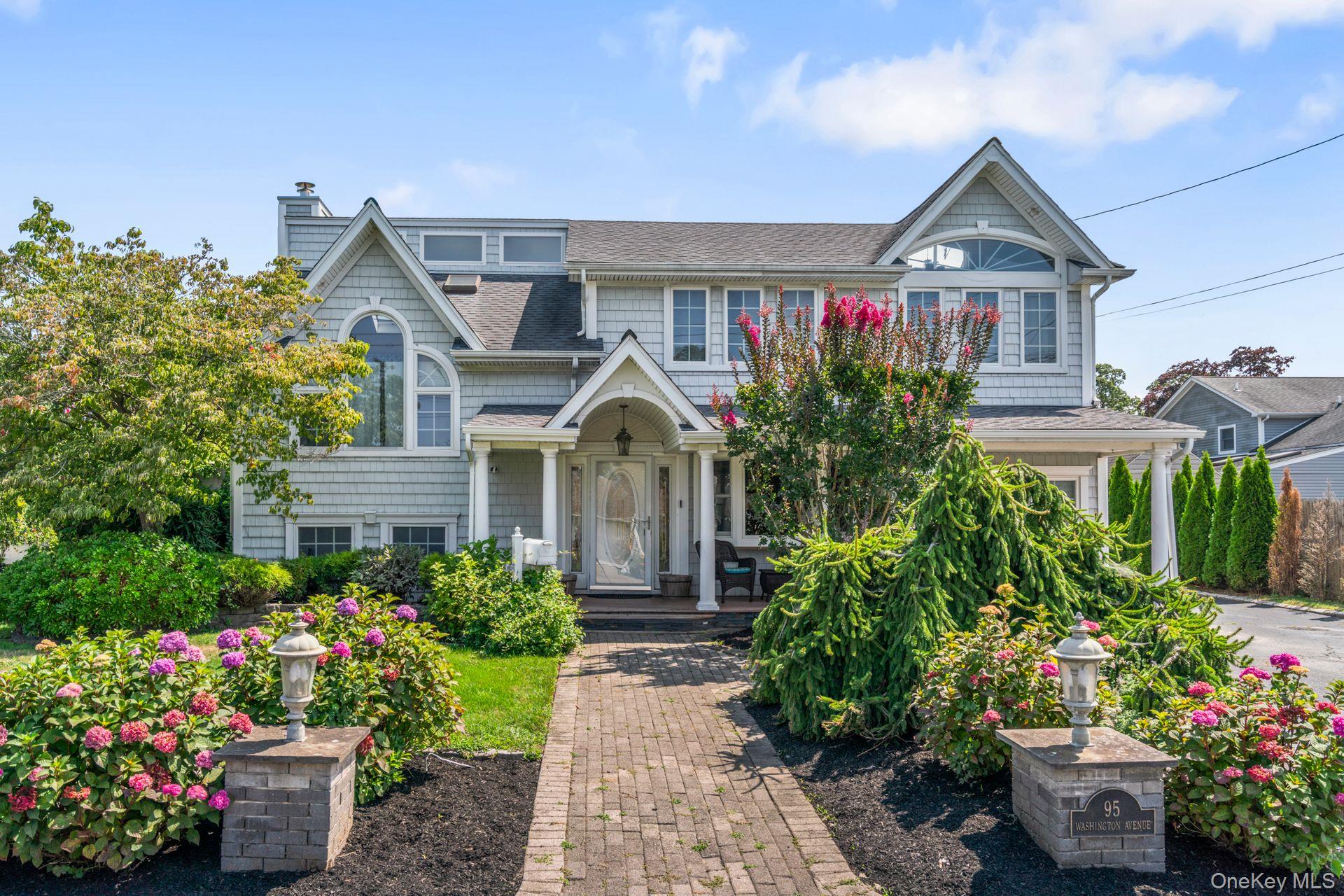 95 Washington Avenue, Islip Terrace, NY 11752