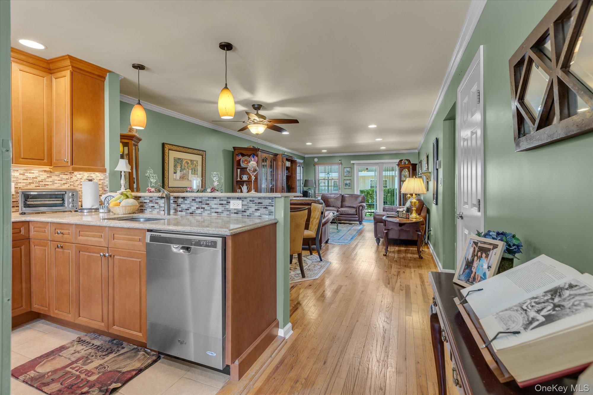 2426 Wilshire Lane # 2426, Oakdale, NY 11769