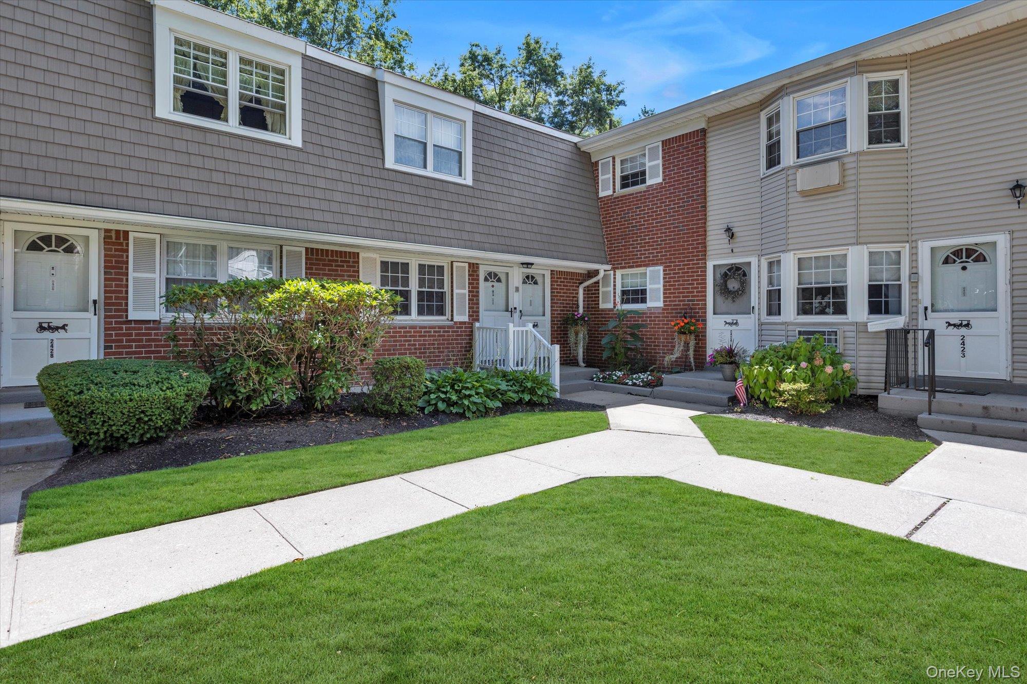 2426 Wilshire Lane # 2426, Oakdale, NY 11769