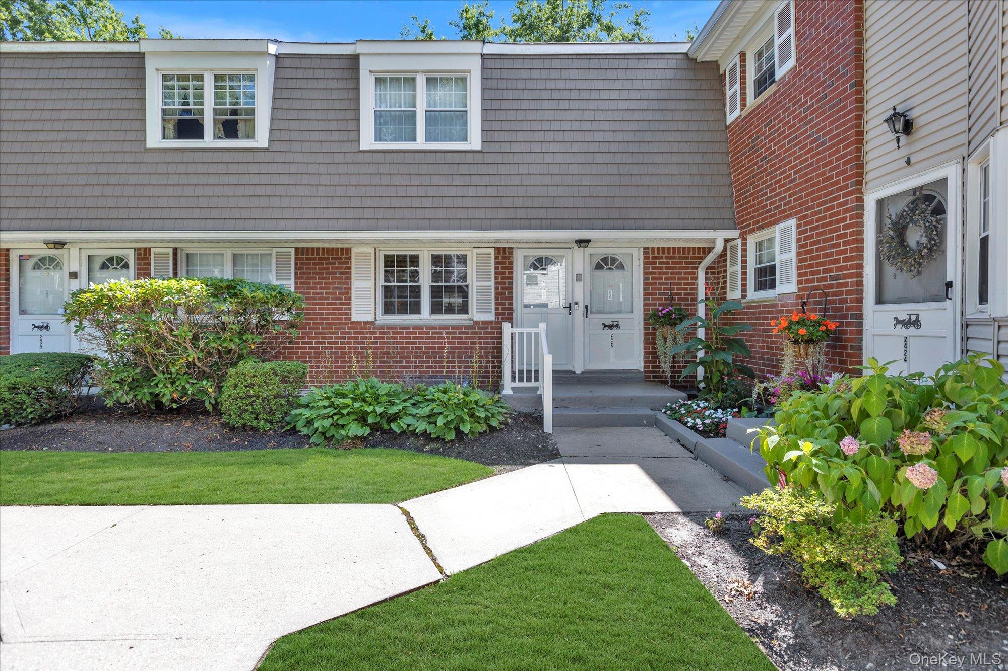 2426 Wilshire Lane # 2426, Oakdale, NY 11769