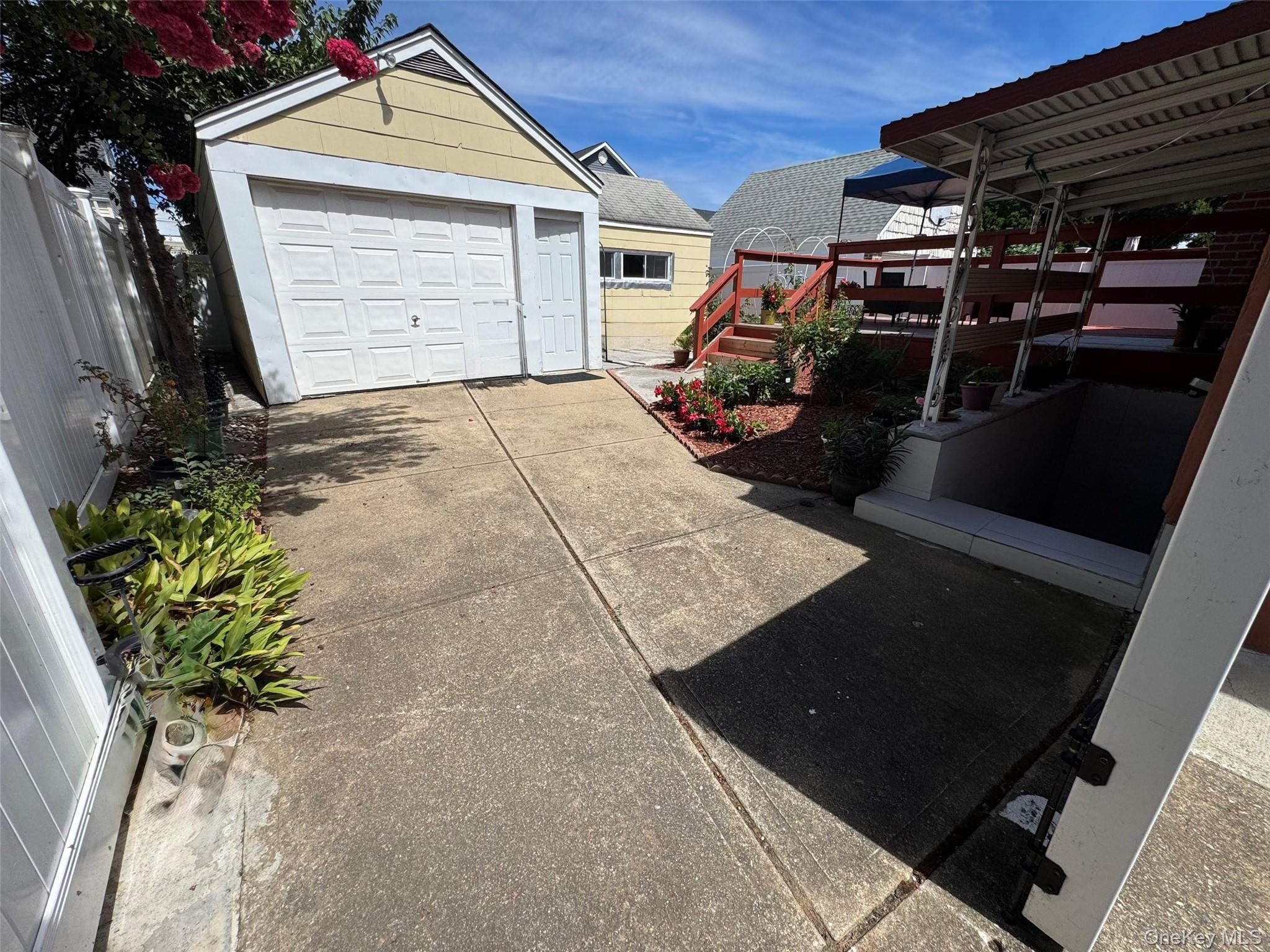 505 7th Avenue, New Hyde Park, NY 11040