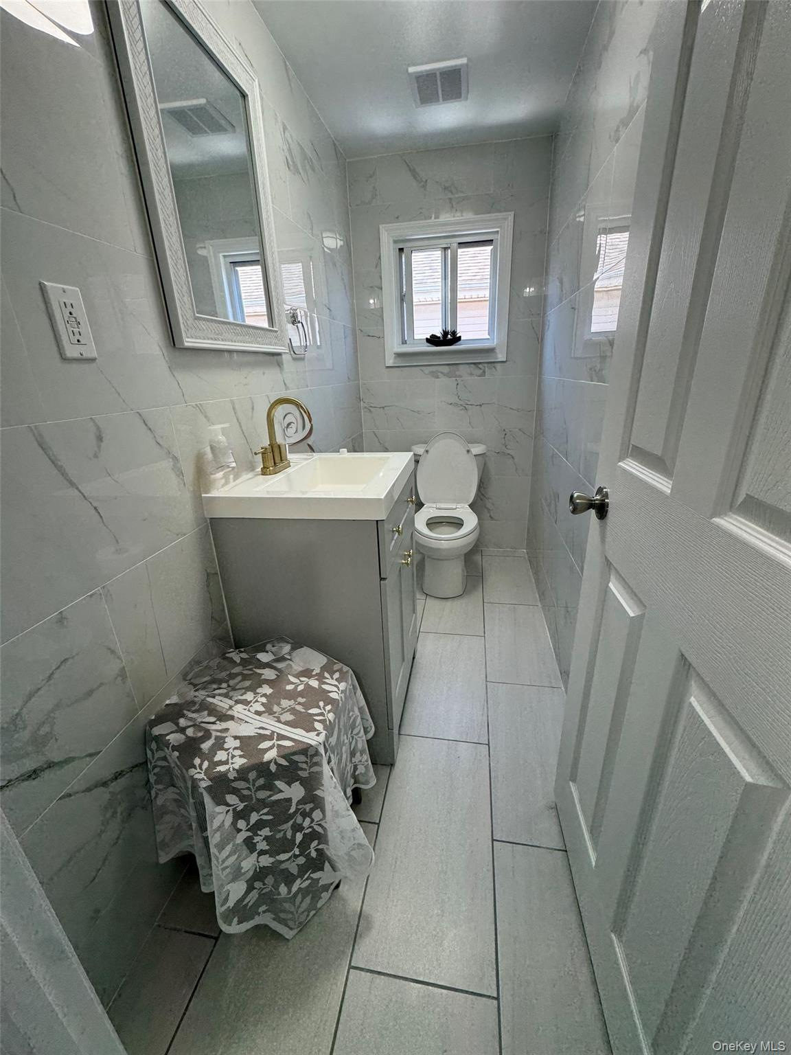 505 7th Avenue, New Hyde Park, NY 11040