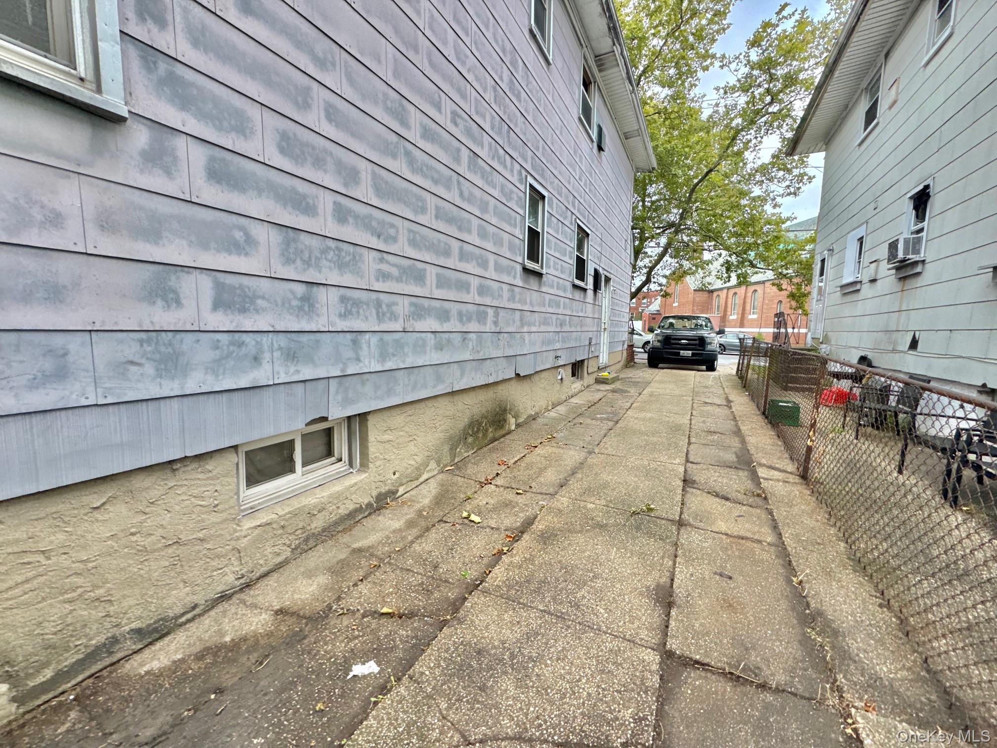 425-427 Front Street, Hempstead, NY 11550